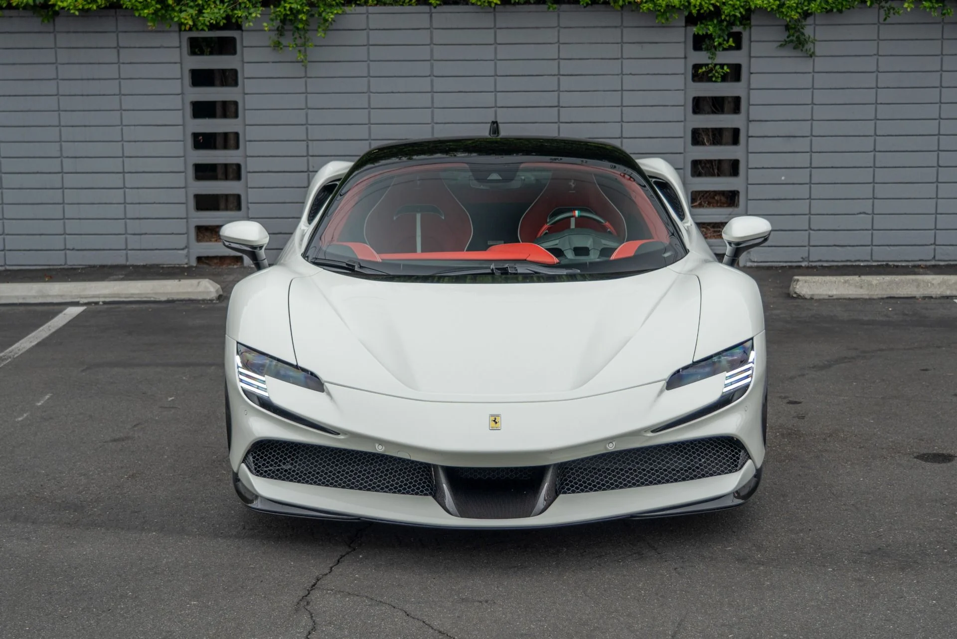 mph001_490993894_Used_2022_Ferrari_SF_90_Stradale_1759959482_ae365aba20