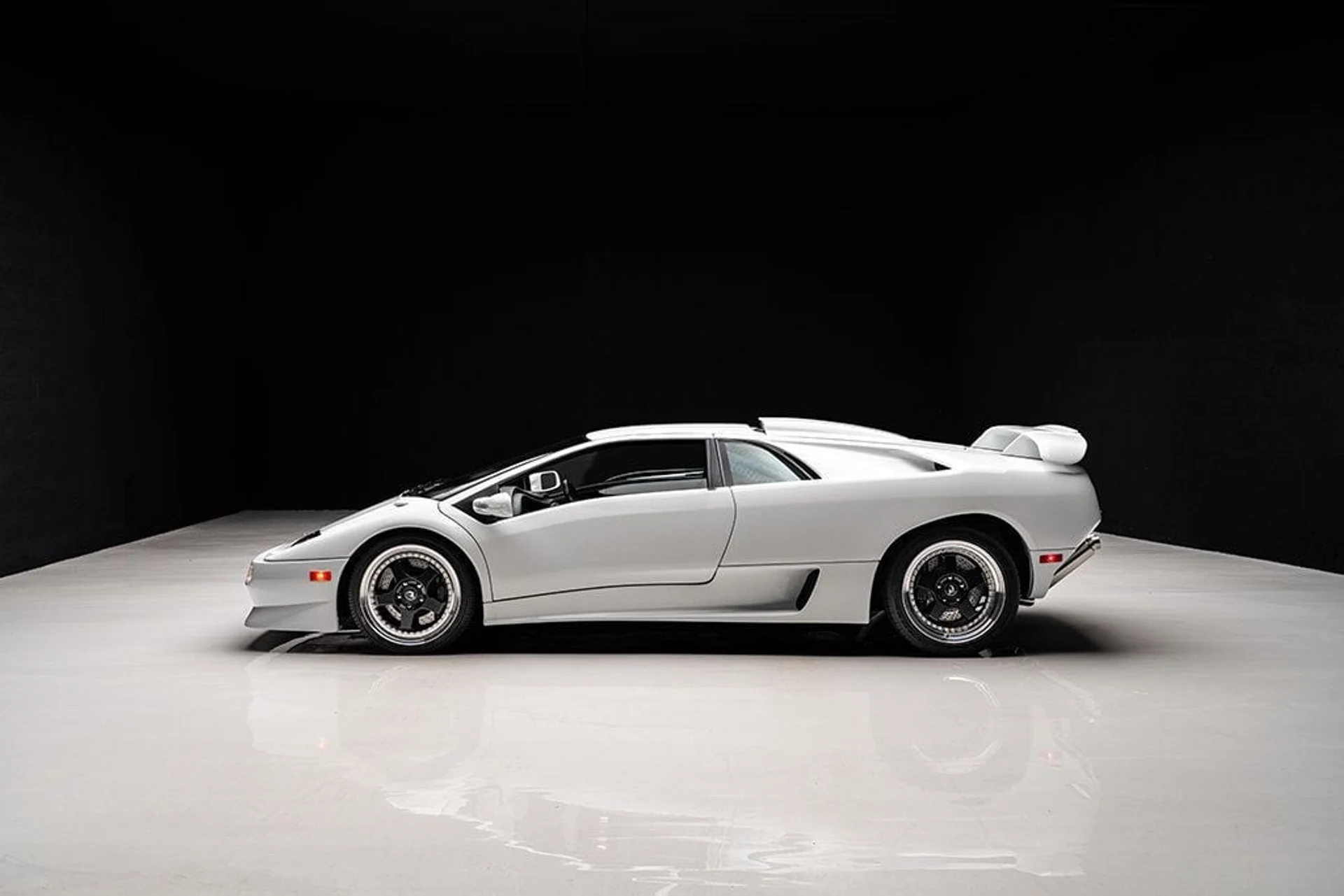 mph001_498897511_used_1999_lamborghini_diablo_sv_9689_22911634_2_1024_1ae246e91b