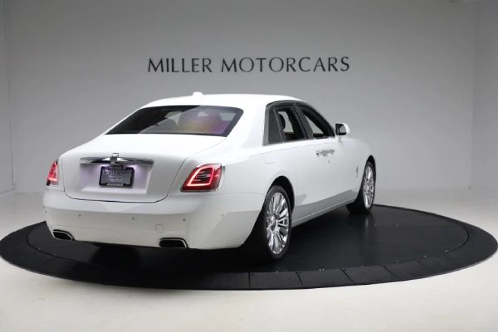 mph001_49951072_Used_2021_Rolls_Royce_Ghost_e98613bd85