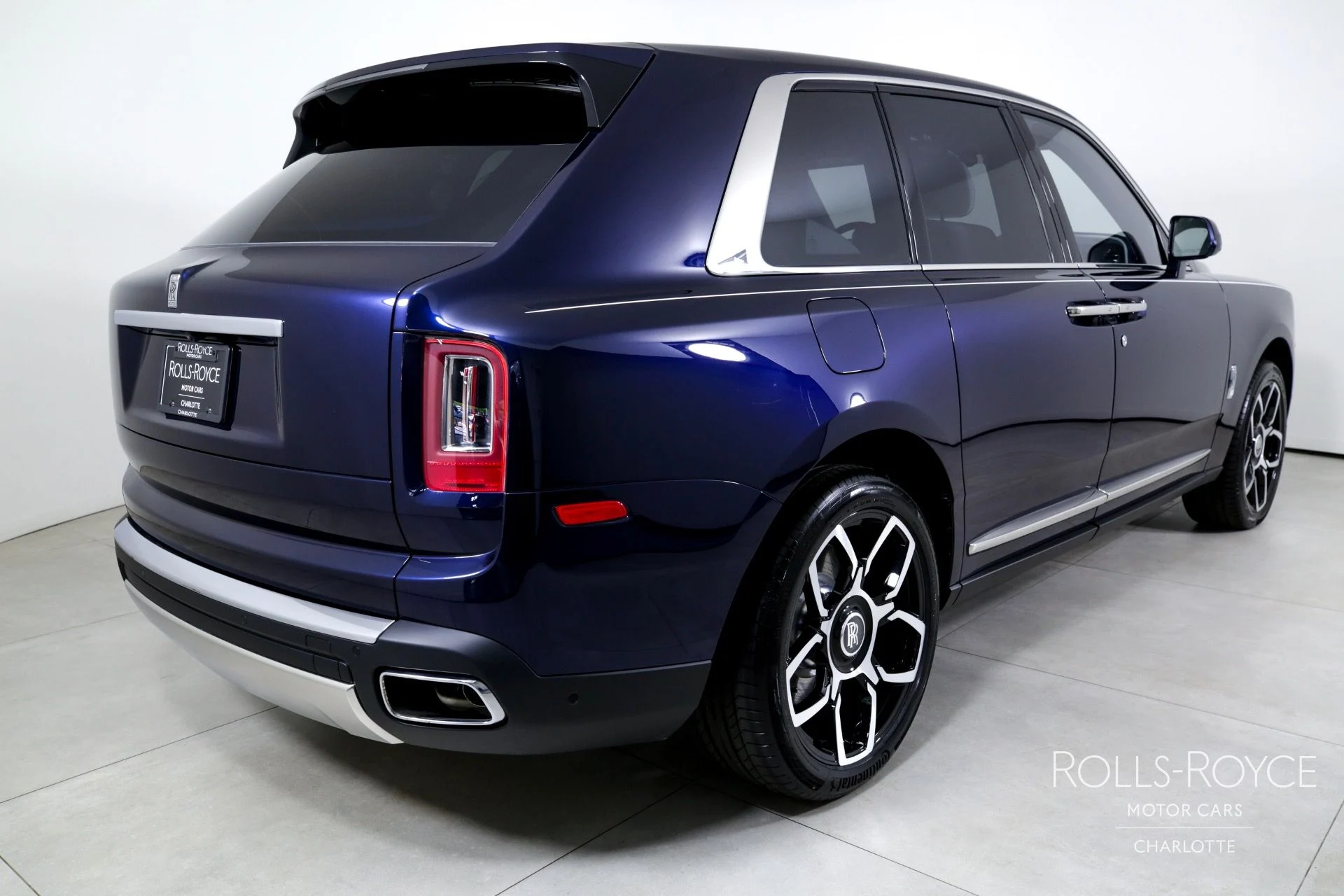 mph001_502993655_Used_2024_Rolls_Royce_Cullinan_1746461806_552ec16dc2