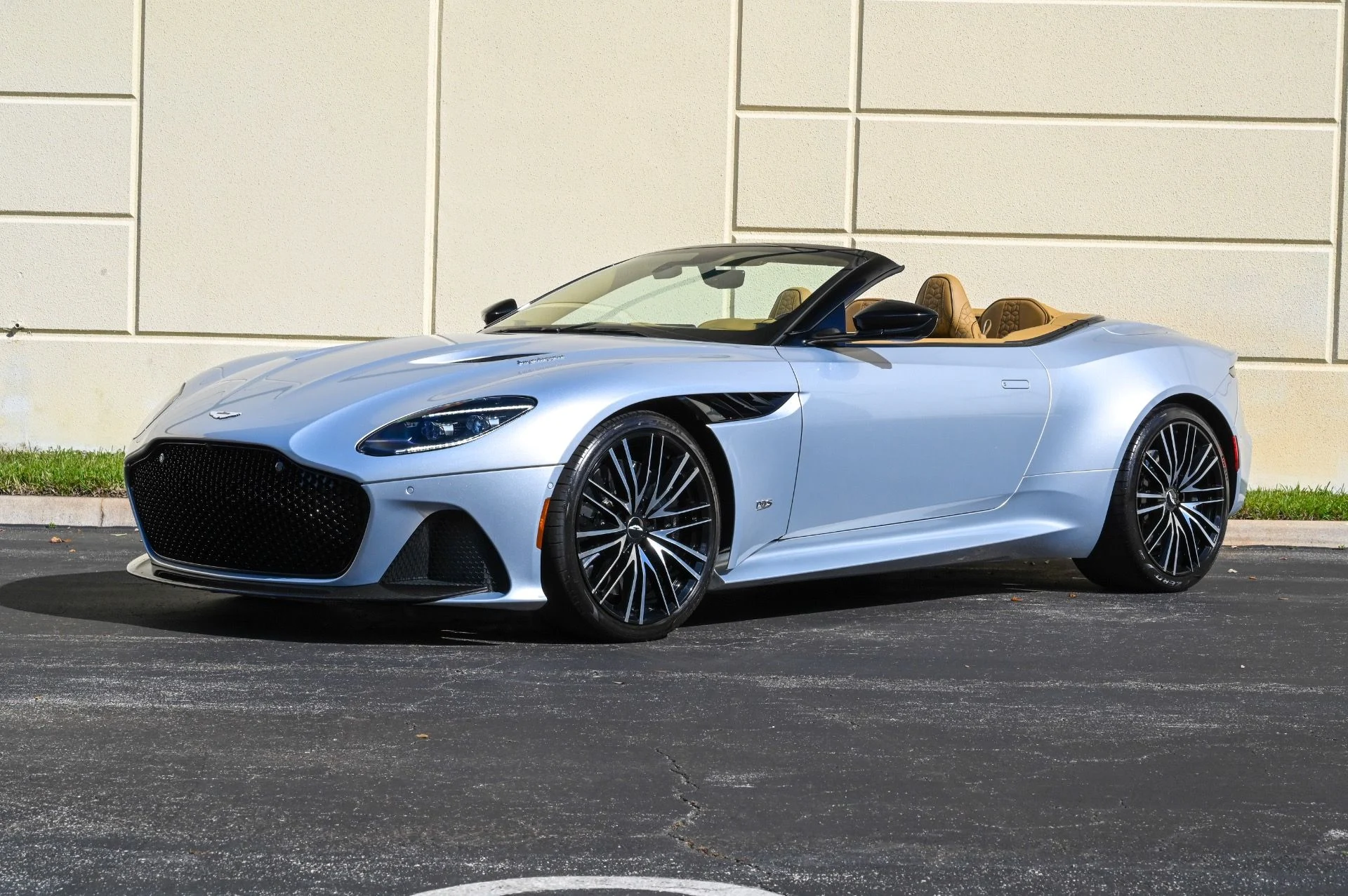 mph001_509067147_Used_2020_Aston_Martin_DBS_Superleggera_1708981891_9af0e5686f