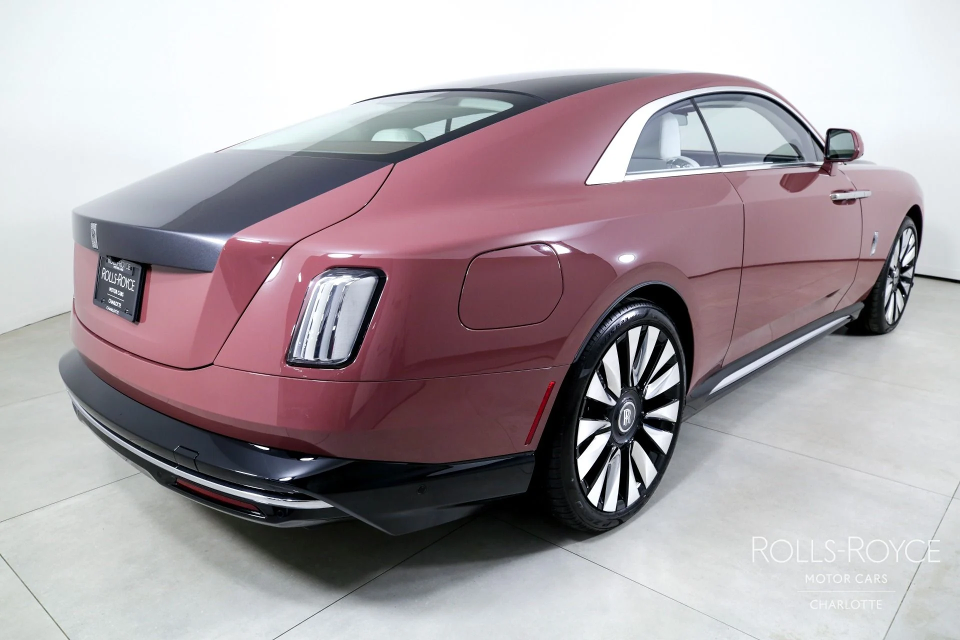 mph001_522173777_Used_2024_Rolls_Royce_Spectre_1738086191_803d325209