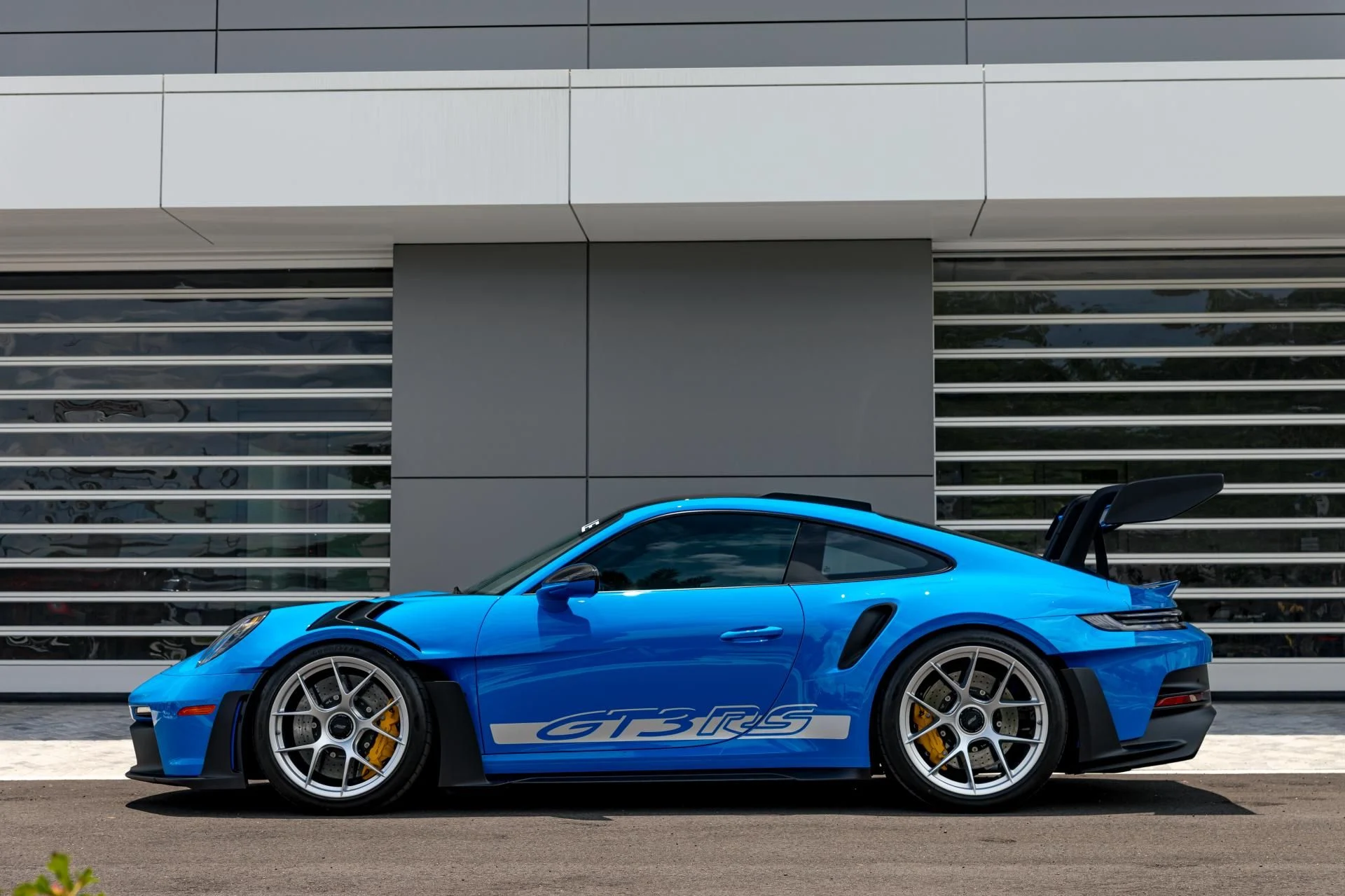 mph001_53783586_551_p2_l_2b1540cbb9