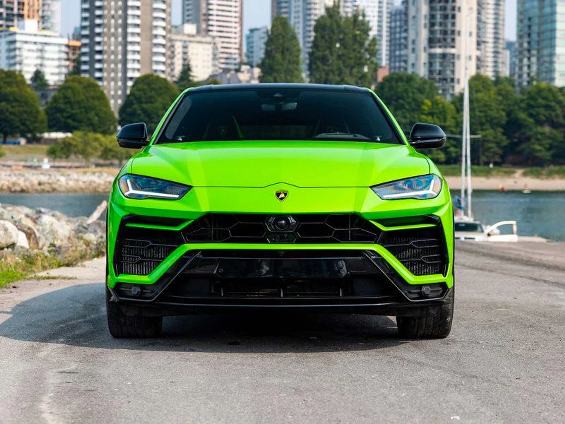 mph001_552777915_36818667_03978_2021_lamborghini_urus_002_9c96160174