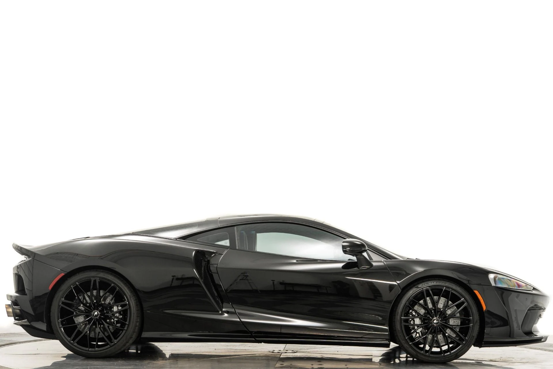 mph001_554106210_Used_2022_Mc_Laren_GT_Luxe_1757694621_a2f750eb1f