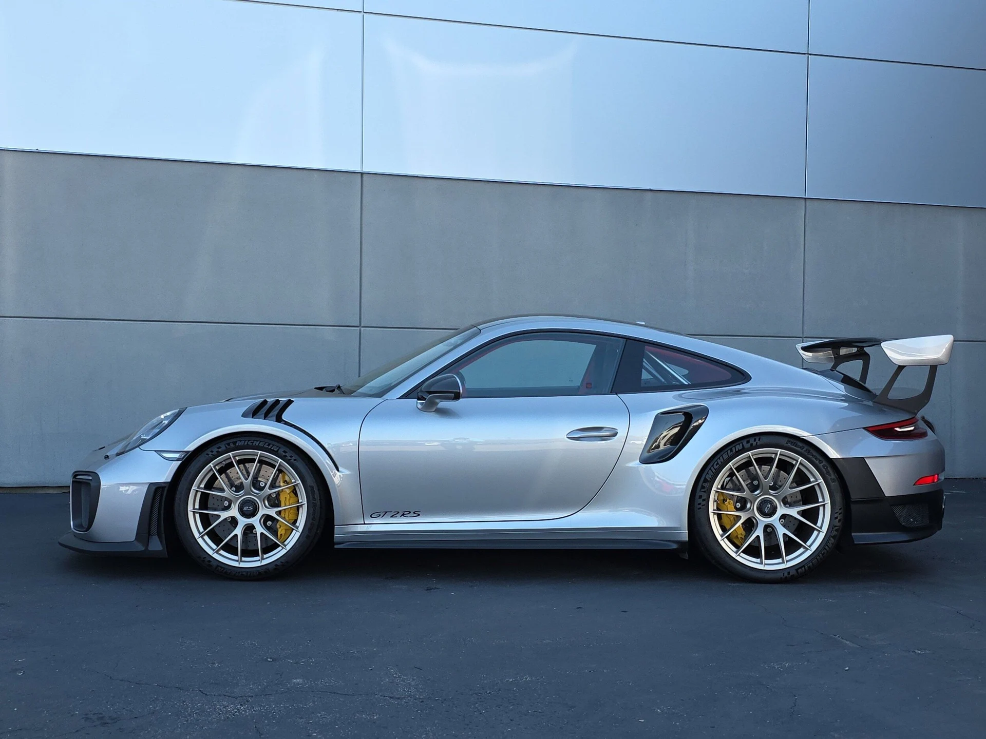 mph001_556905596_711f1d3439042722ef6bd625f10641a4x_3d03187c85