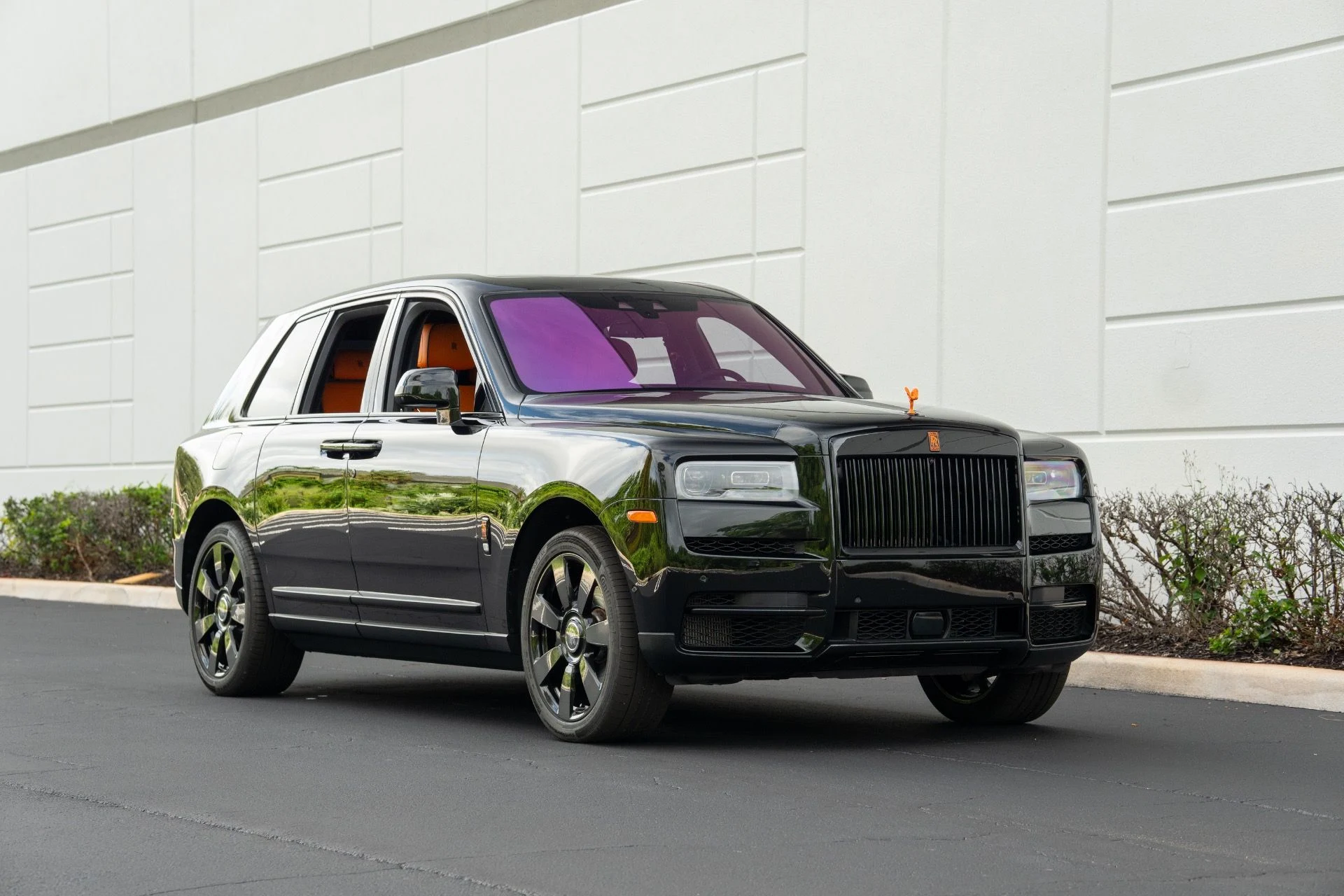 mph001_570173782_Used_2022_Rolls_Royce_Cullinan_1758567081_4028631514