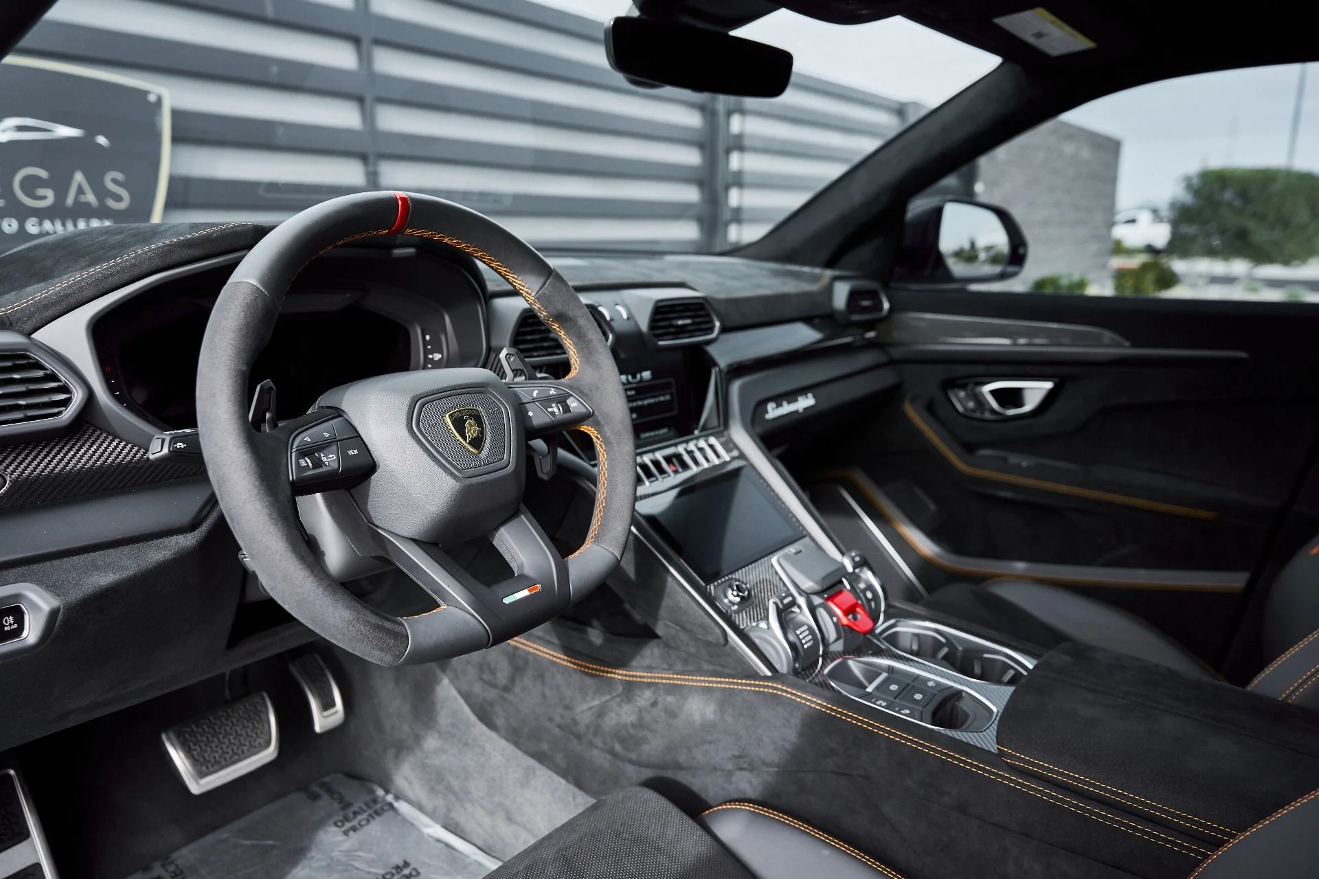 mph001_573047869_Used_2024_Lamborghini_Urus_Performante_1768001086_c3fd7c7dea