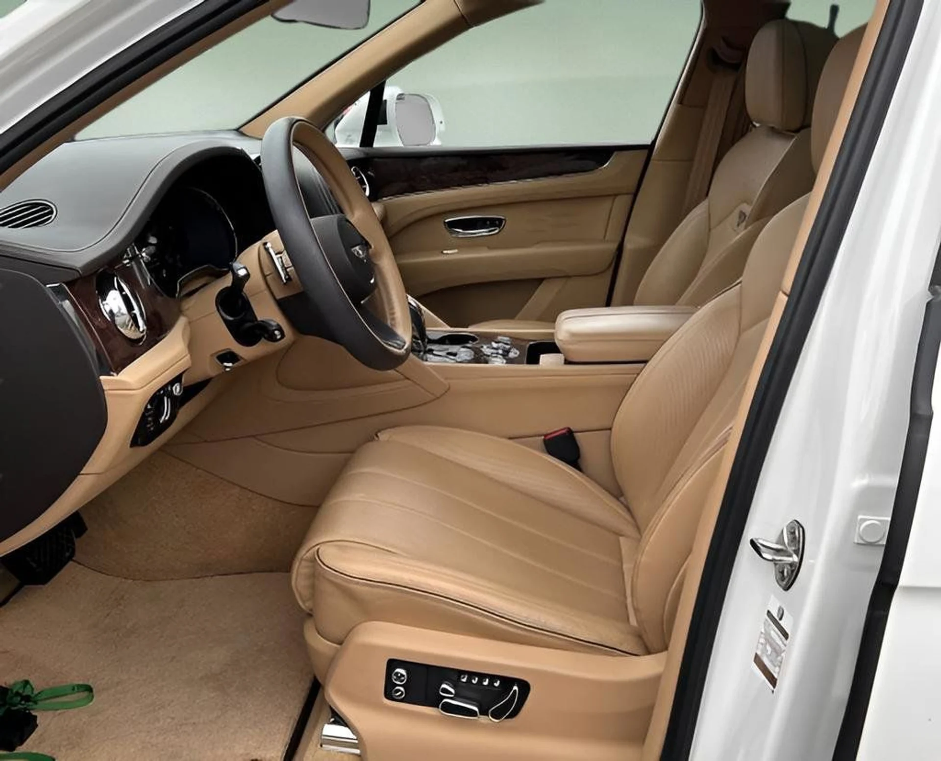 mph001_575393027_b093f61d361a40ffaf58b98a702b126f_2d813f011a