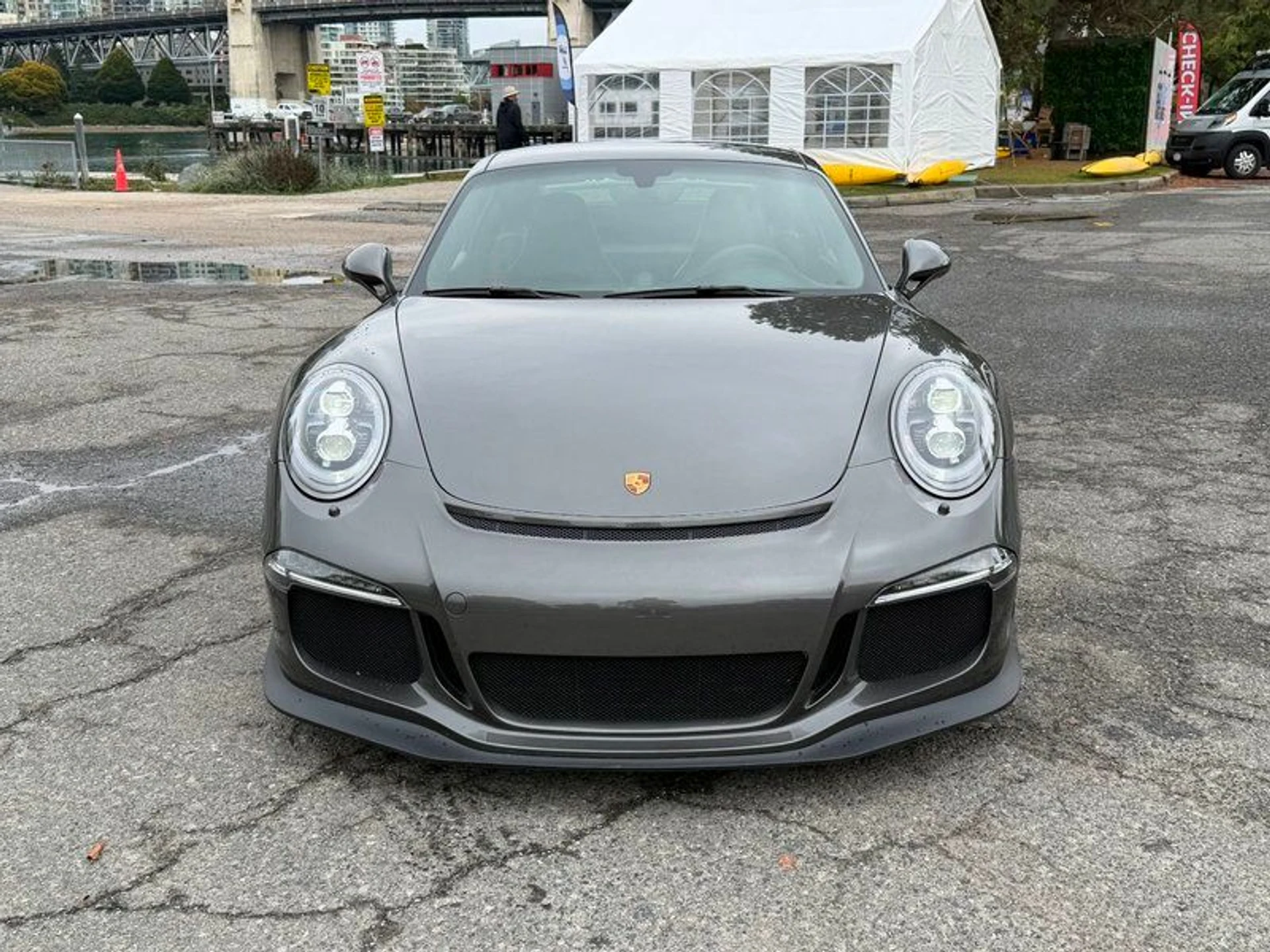 mph001_576135926_39332763_07391_2015_porsche_911_002_2ff76e3b09