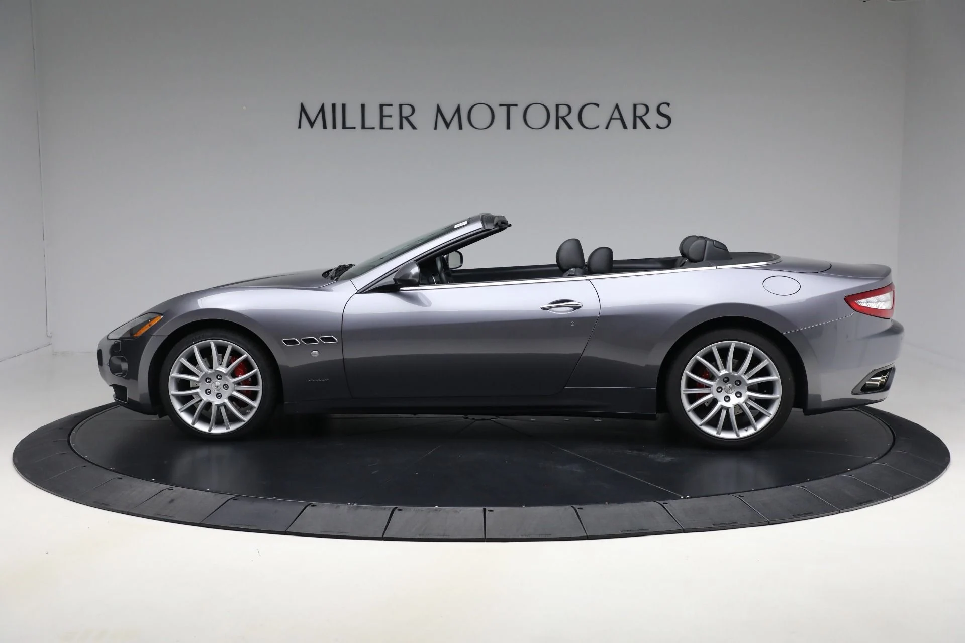 mph001_581804132_Used_2010_Maserati_Gran_Turismo_74314ba88c