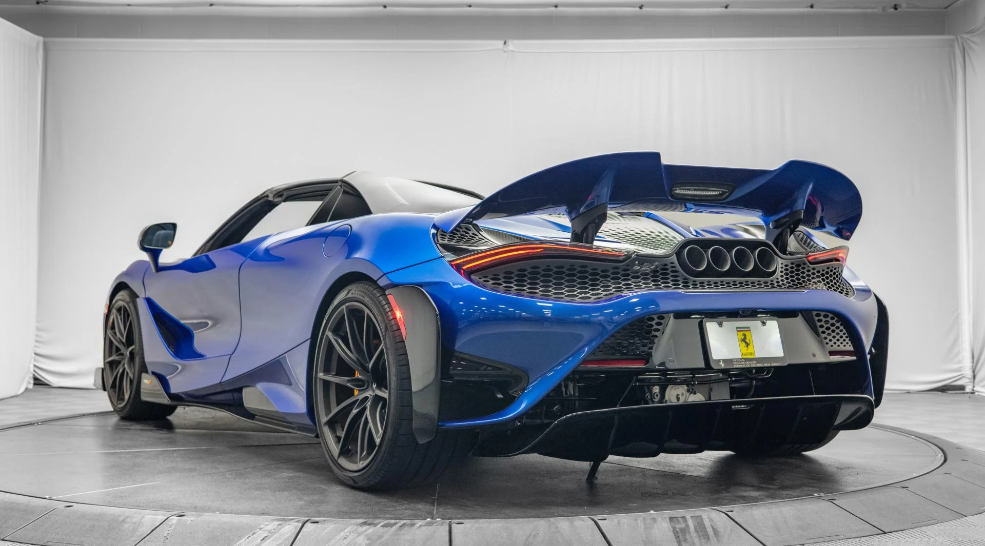 mph001_585216046_Used_2022_Mc_Laren_765_LT_1755332033_d4ed791c1a