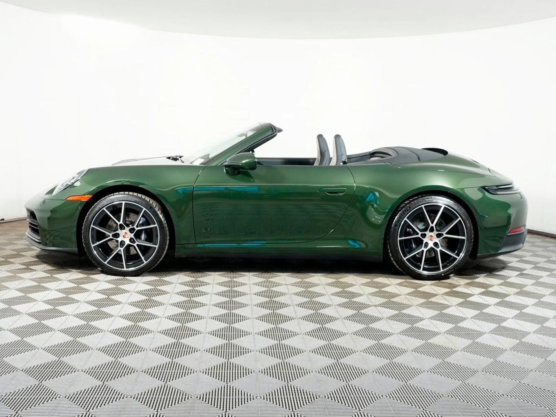 mph001_587005893_2_f7c945d010