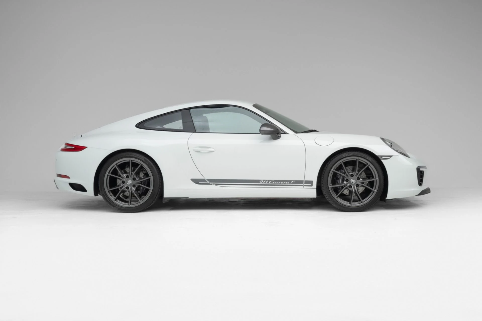 mph001_587750172_Used_2018_Porsche_911_Carrera_T_1777581975_99914f4948