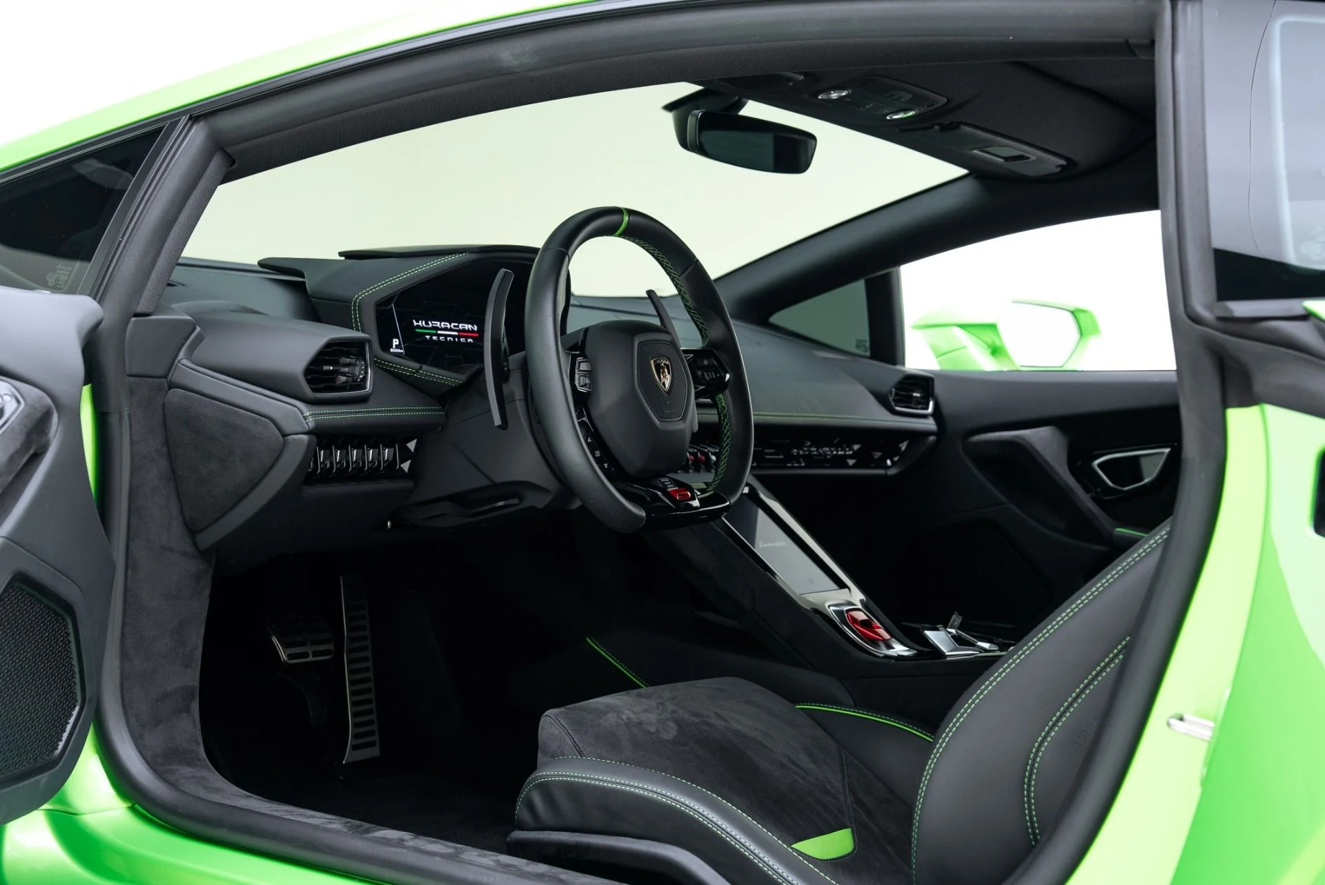 mph001_592021911_Used_2023_Lamborghini_Huracan_Tecnica_1775770975_512938a0bc