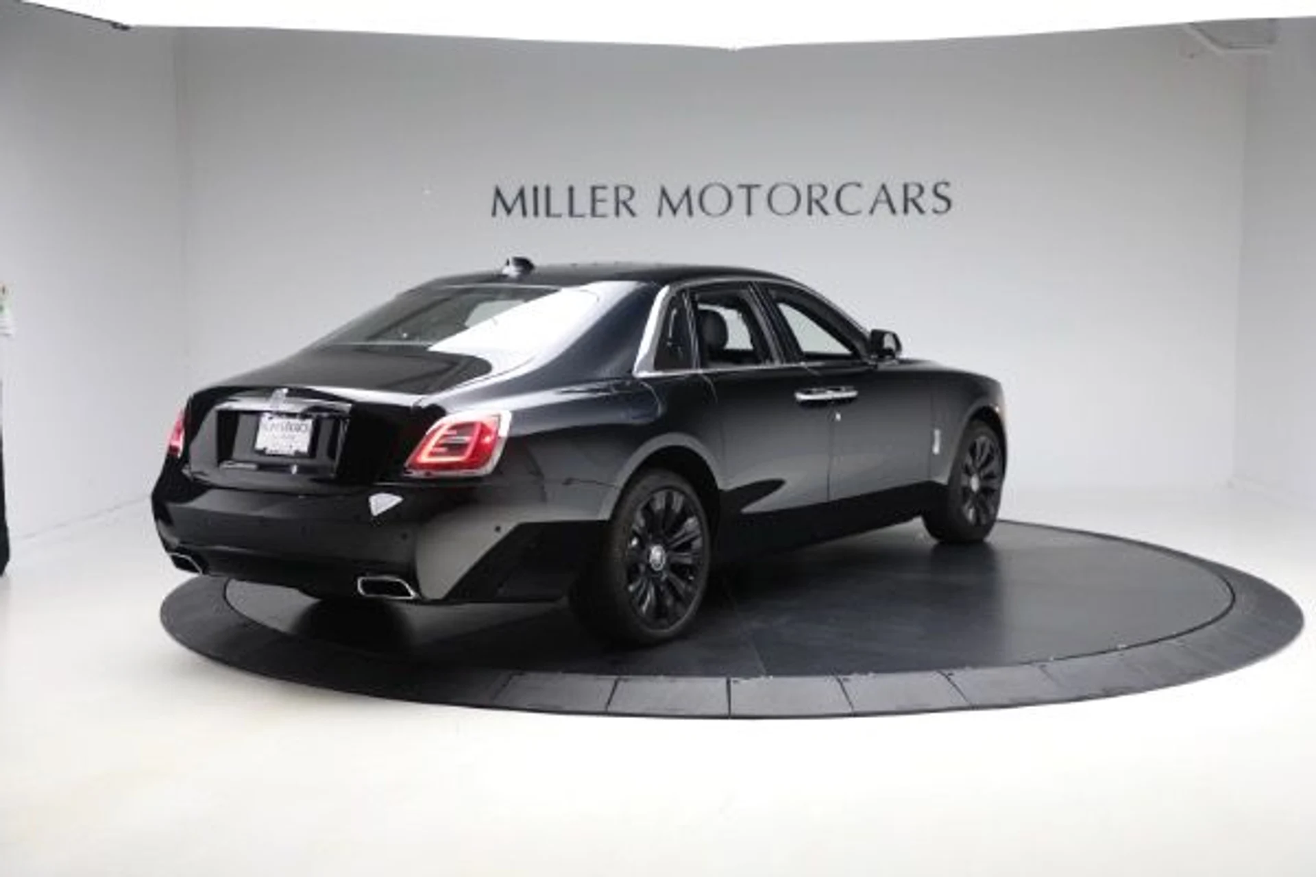 mph001_621228682_Used_2021_Rolls_Royce_Ghost_bc81157473