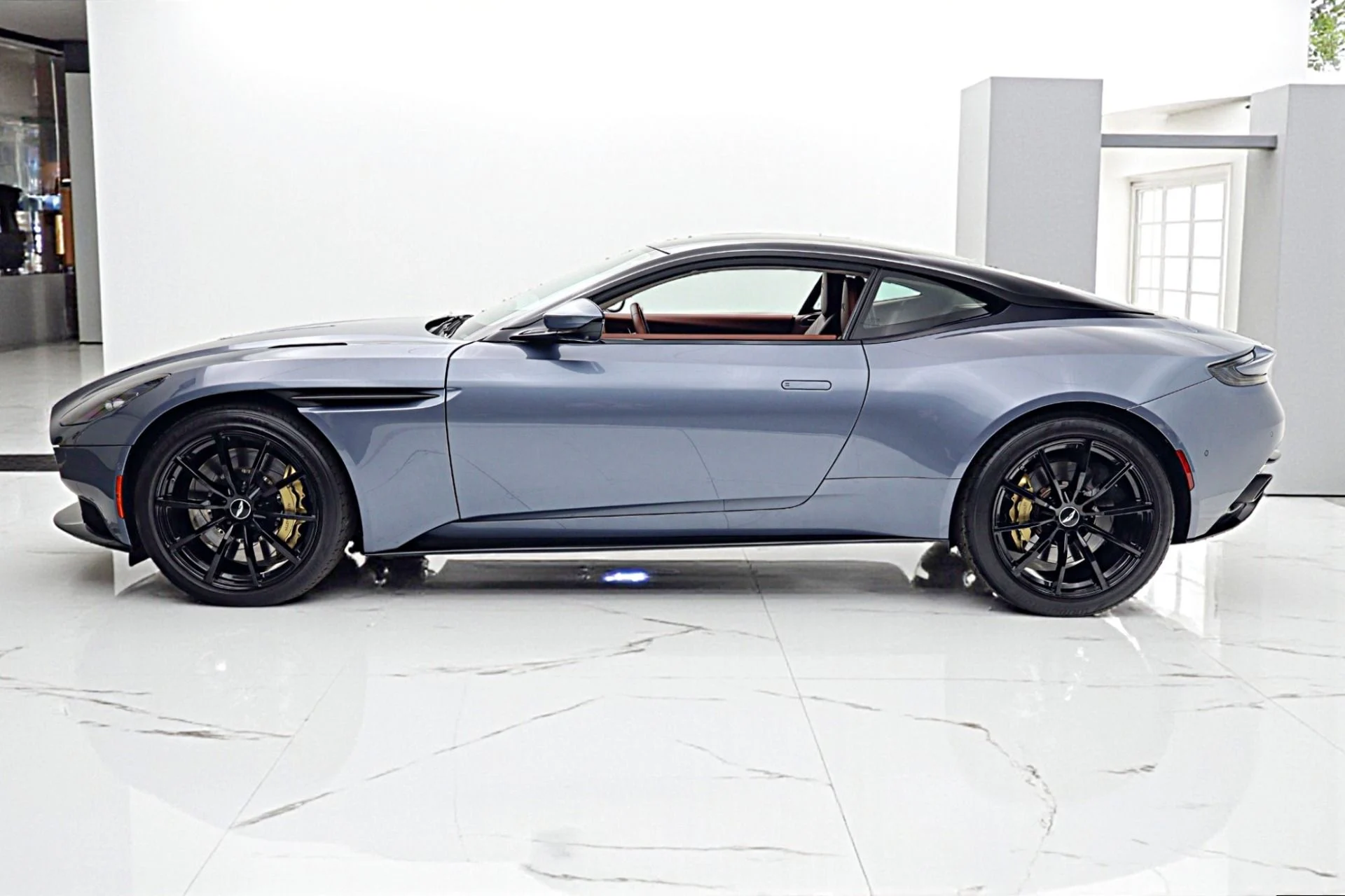 mph001_625615799_Used_2020_Aston_Martin_DB_11_AMR_87a63bec76