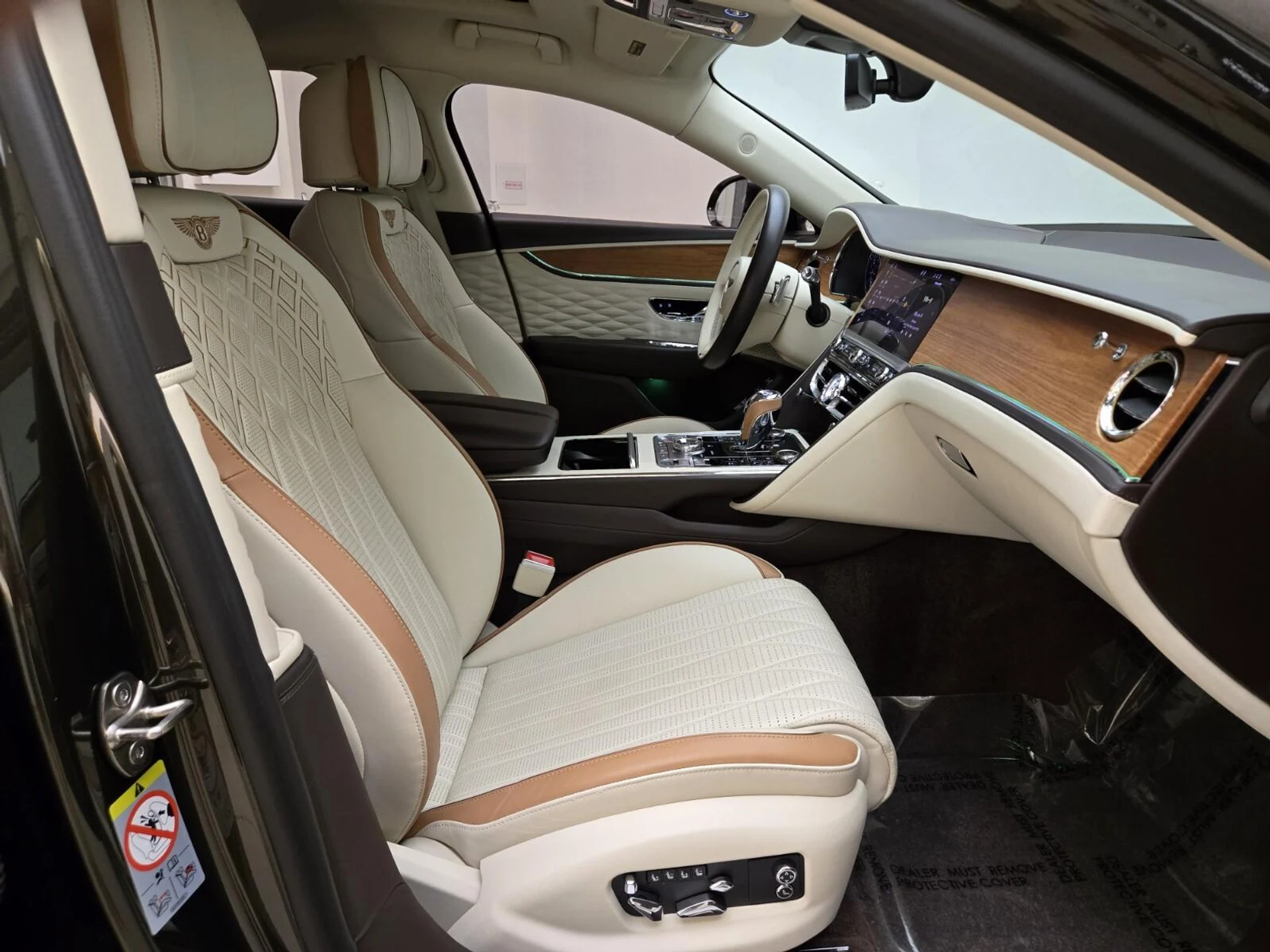 mph001_627792736_Used_2023_Bentley_Flying_Spur_Hybrid_Odyssean_Edition_1777355010_2db9a4b28d