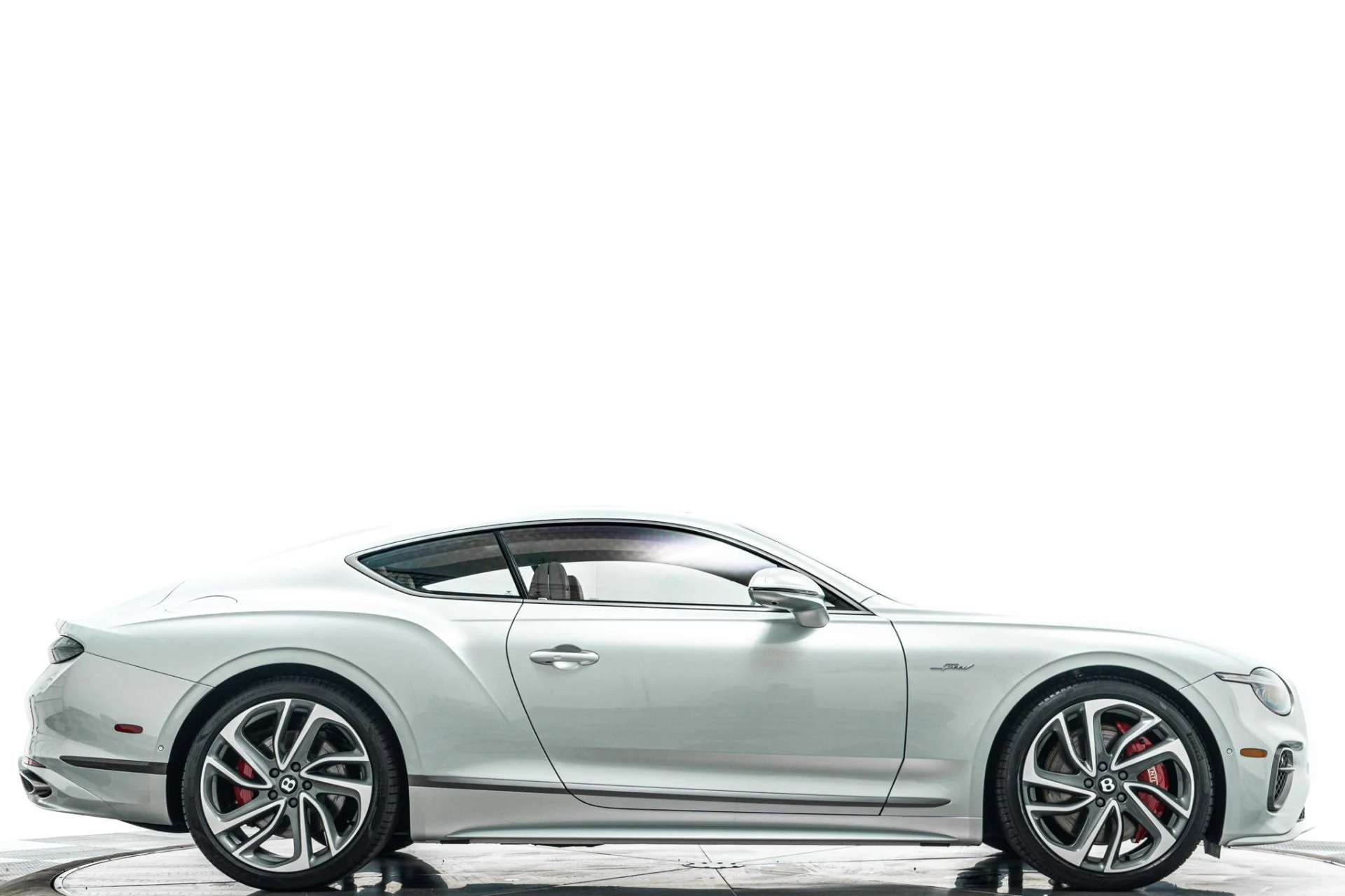 mph001_633496306_Used_2025_Bentley_Continental_GT_Speed_Touring_Specification_Front_Seat_Comfort_Specification_1782936260_50b4d451a6