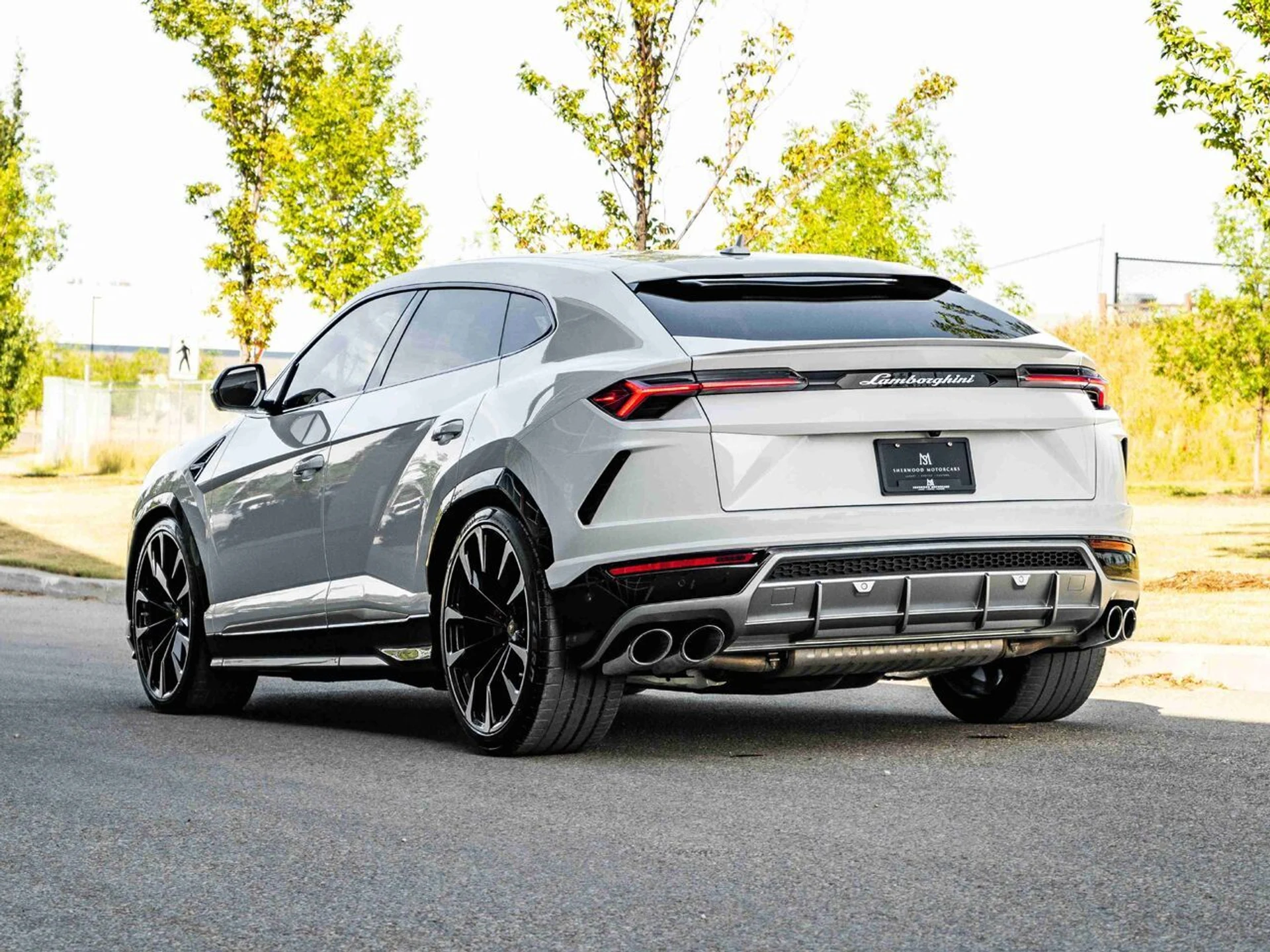 mph001_641492430_lamborghini_urus_2020_e3ed0b4bcf