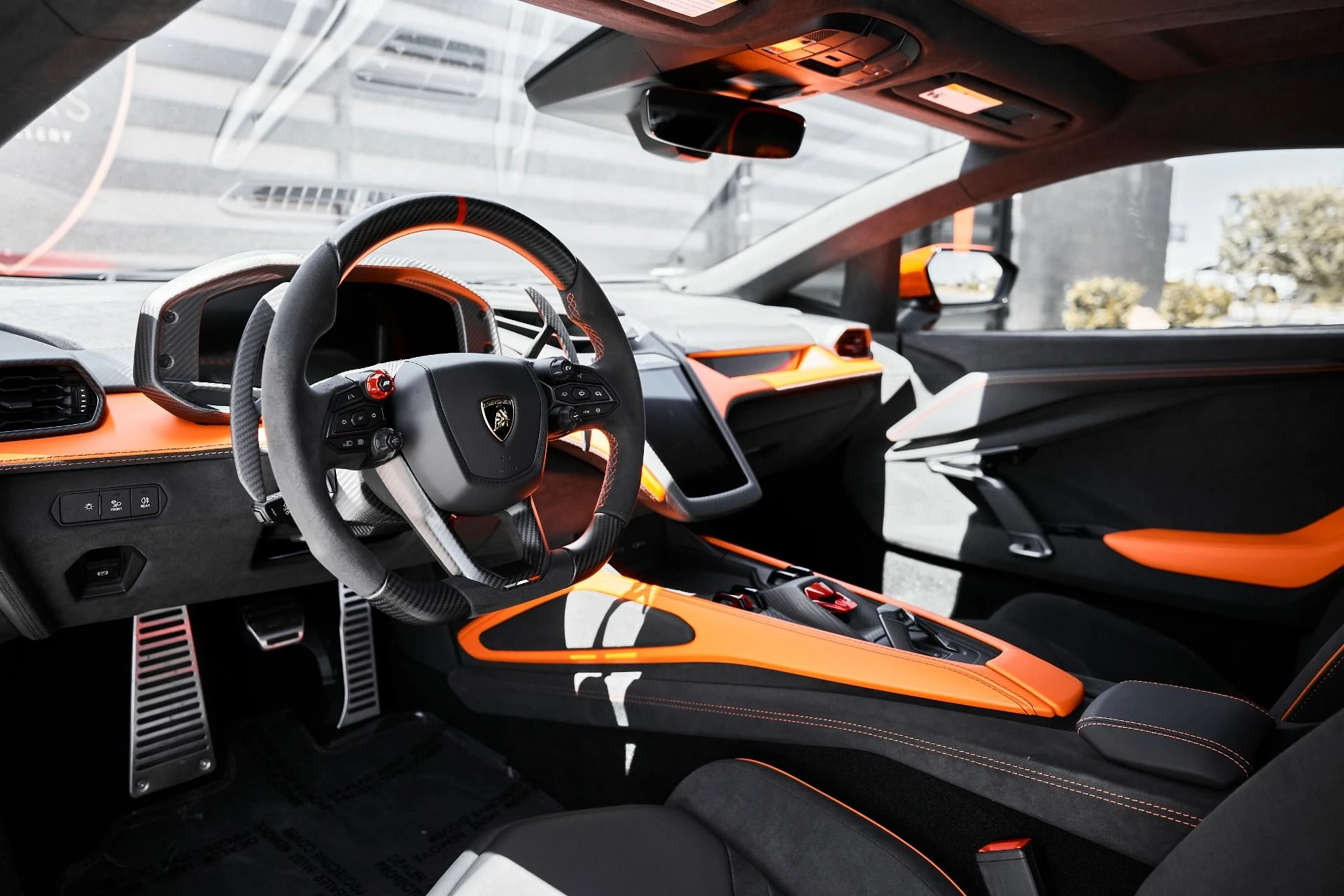 mph001_641969305_Used_2024_Lamborghini_Revuelto_Base_1777394252_d6f8bb9e0a
