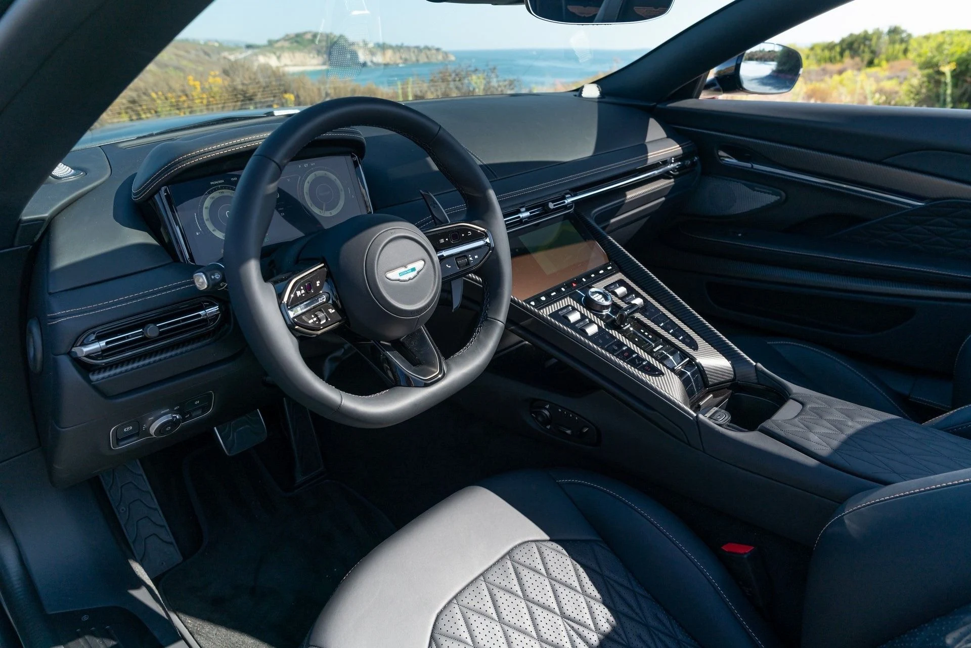 mph001_649117541_Used_2025_Aston_Martin_DB_12_Volante_1778702136_01067bce2c