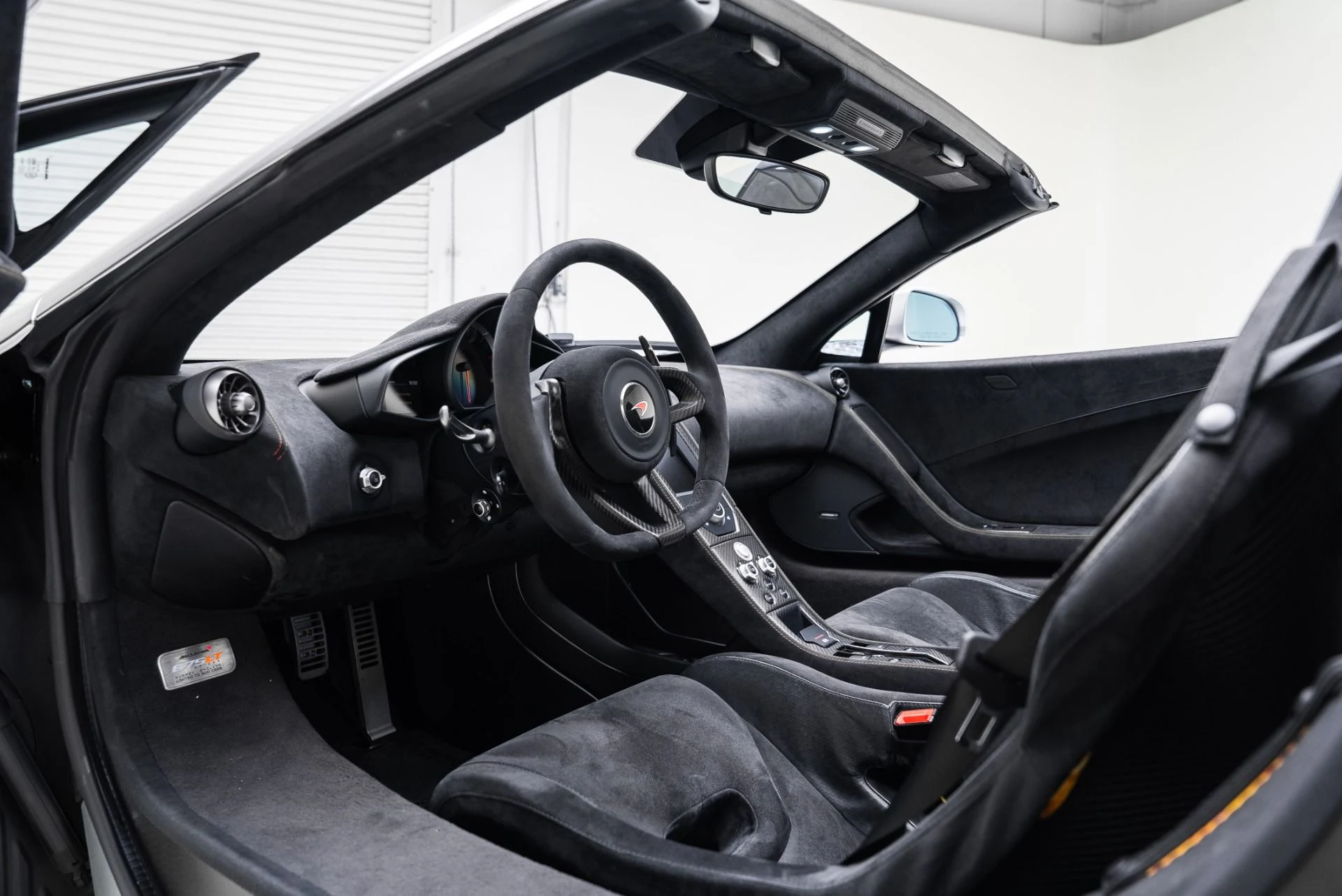 mph001_652184930_Used_2016_Mc_Laren_675_LT_Spider_1767723884_edd7b3fc0c