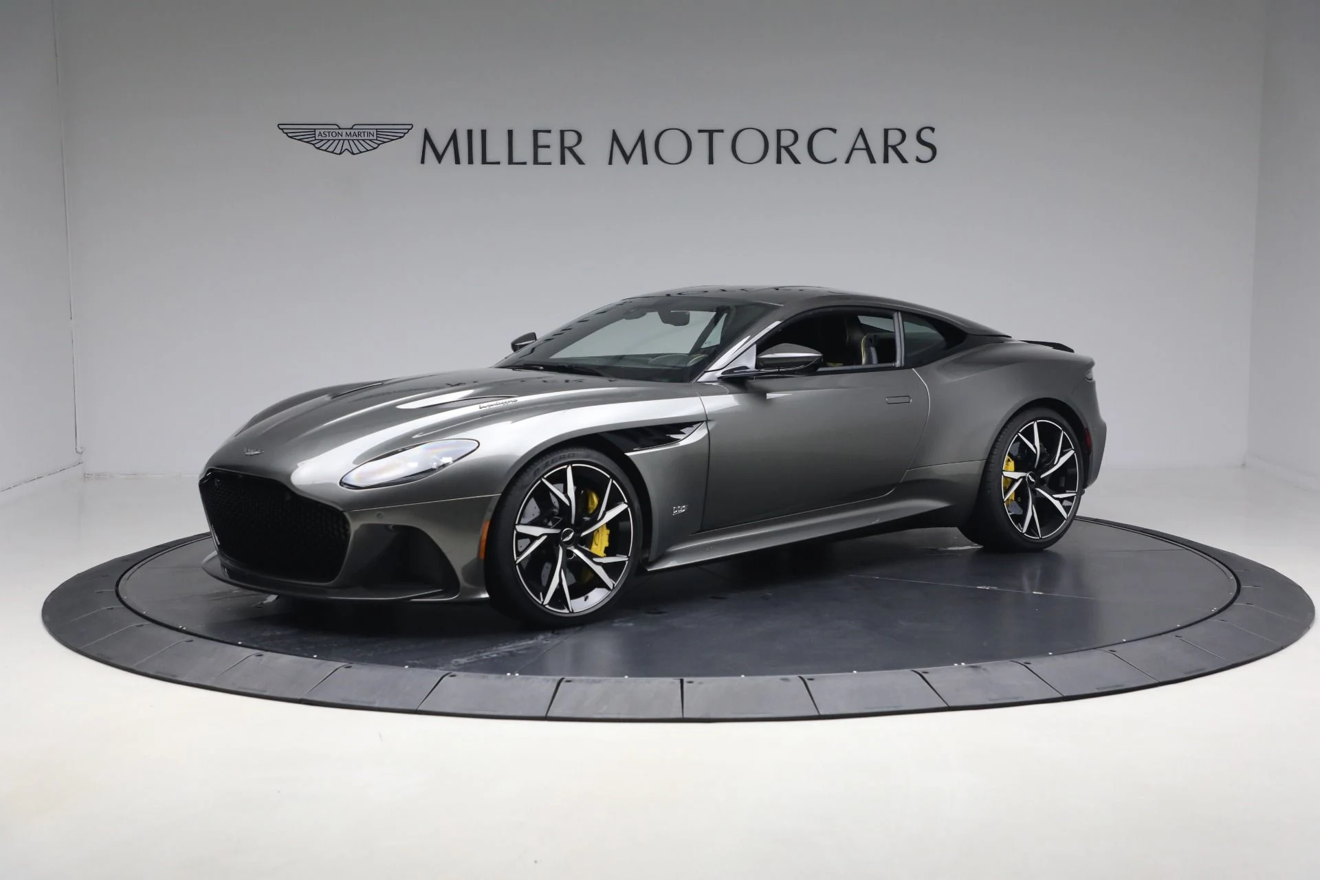 mph001_654240694_Used_2019_Aston_Martin_DBS_Superleggera_1766529147_85dd009a44