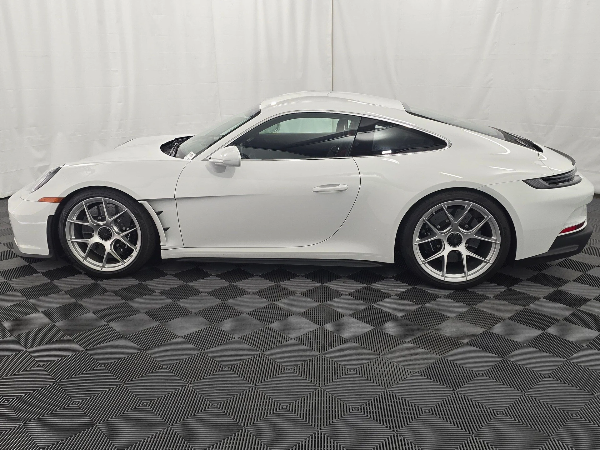 mph001_655492735_c41ad820035d12056d3a58c9f0f140aax_49f7ab58f7