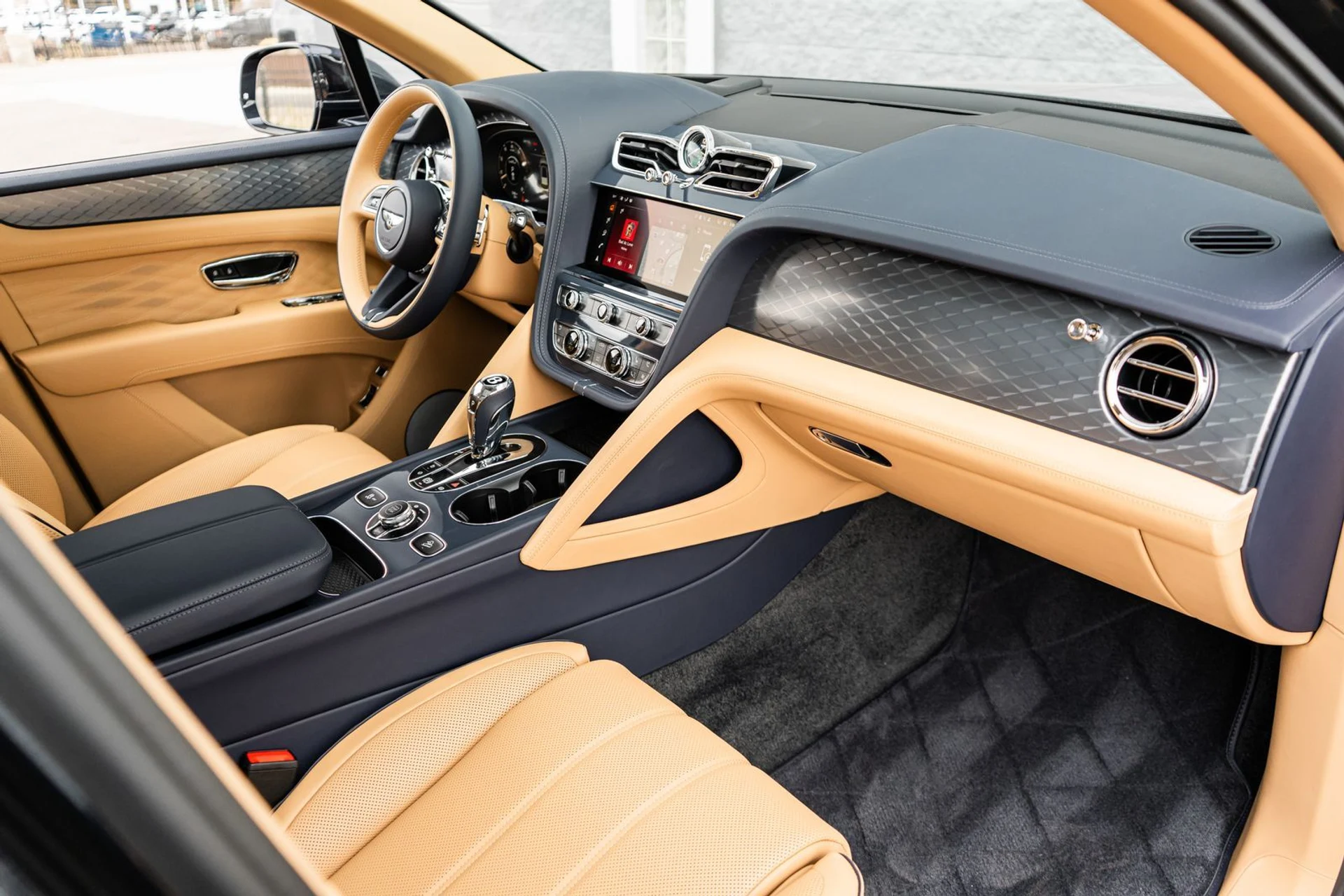 mph001_662338652_efe5c5f4_195c_4369_881d_5c8da271c981_541e158321