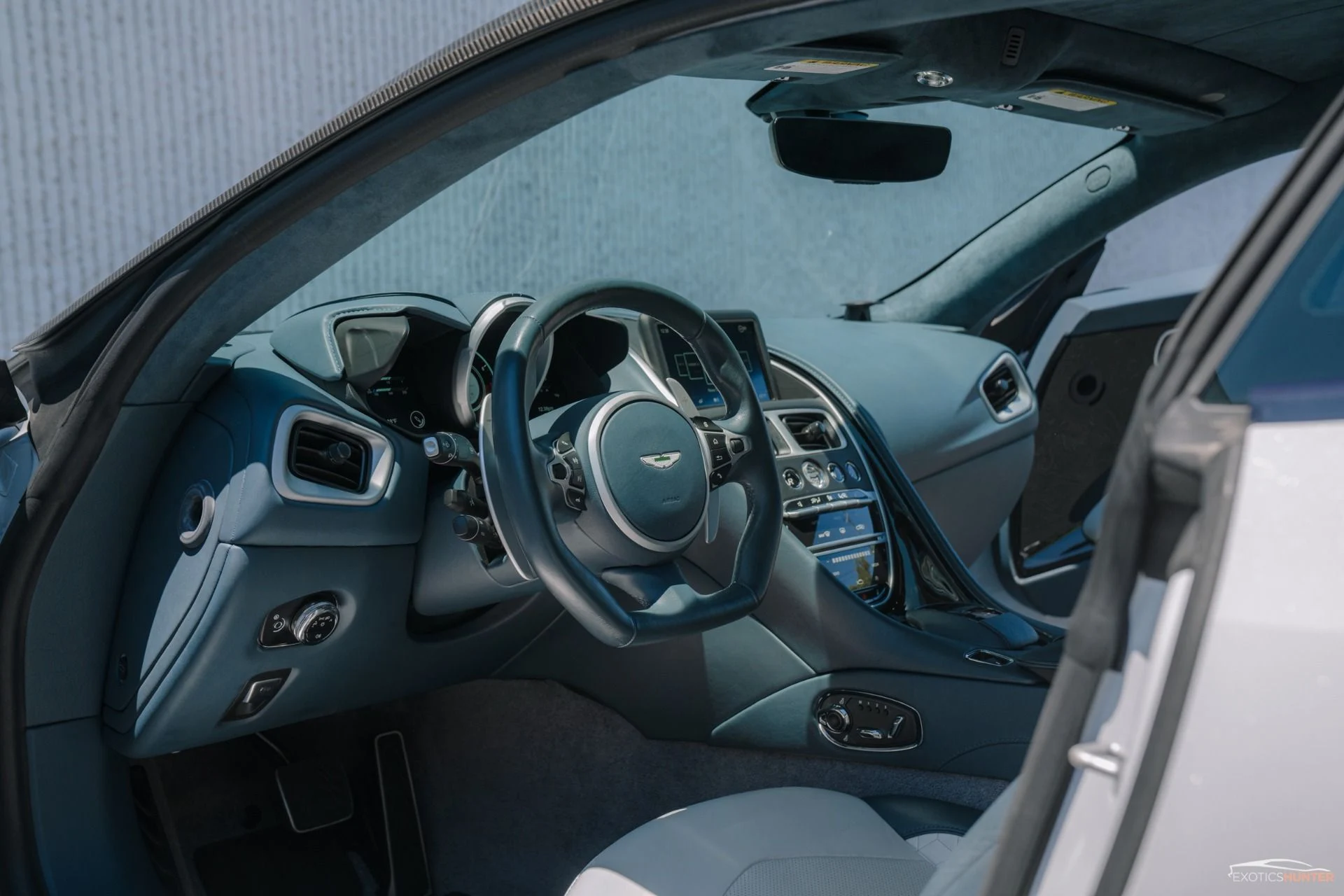 mph001_664766774_Used_2019_Aston_Martin_DBS_Superleggera_in_White_Stone_w_Carbon_Exterior_1755546225_6142e06cfe