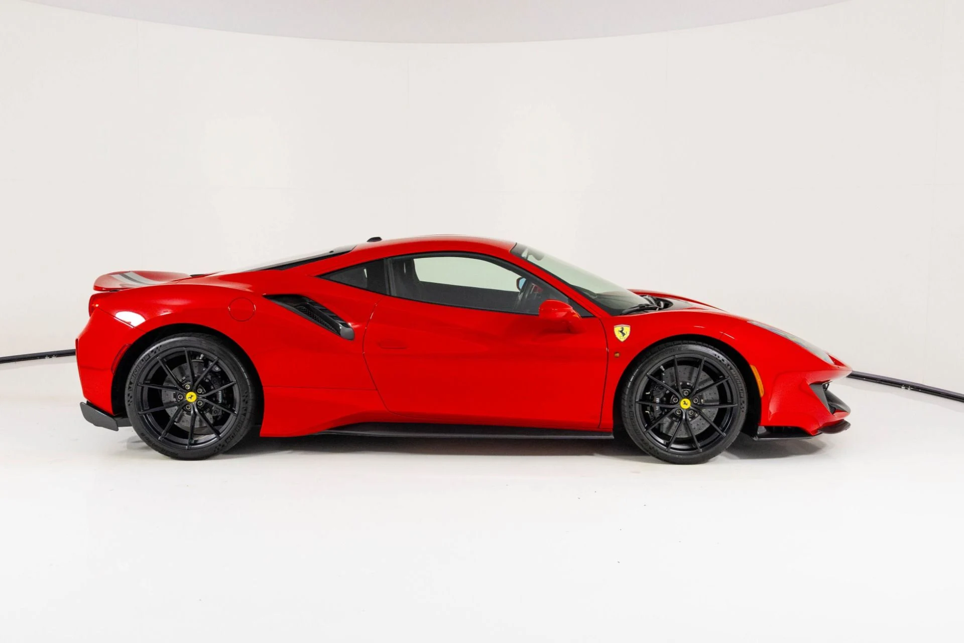 mph001_671236368_Used_2019_Ferrari_488_Pista_1761352057_48ed16b0ef
