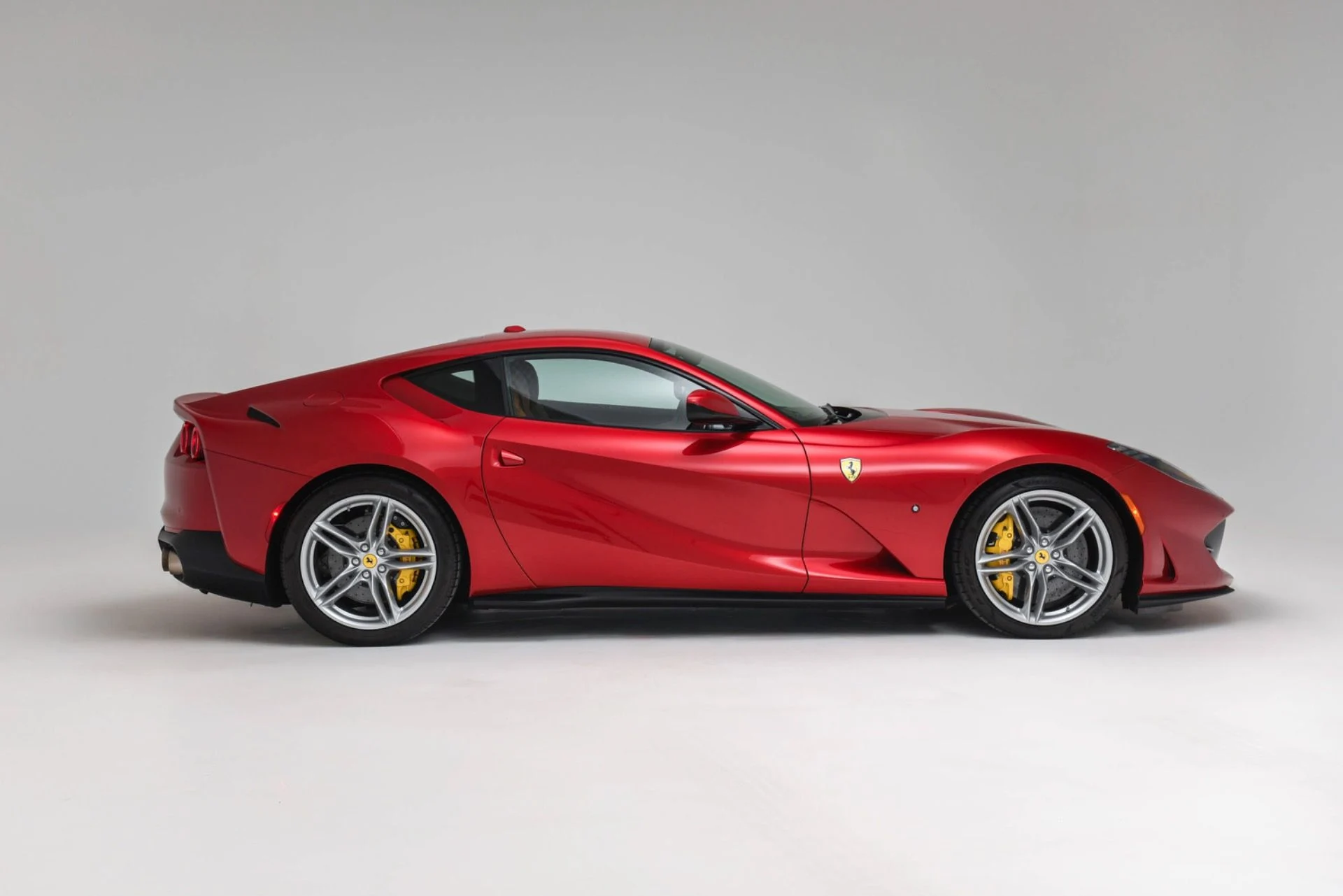 mph001_675036620_Used_2019_Ferrari_812_Superfast_1774387523_22f022ccf9