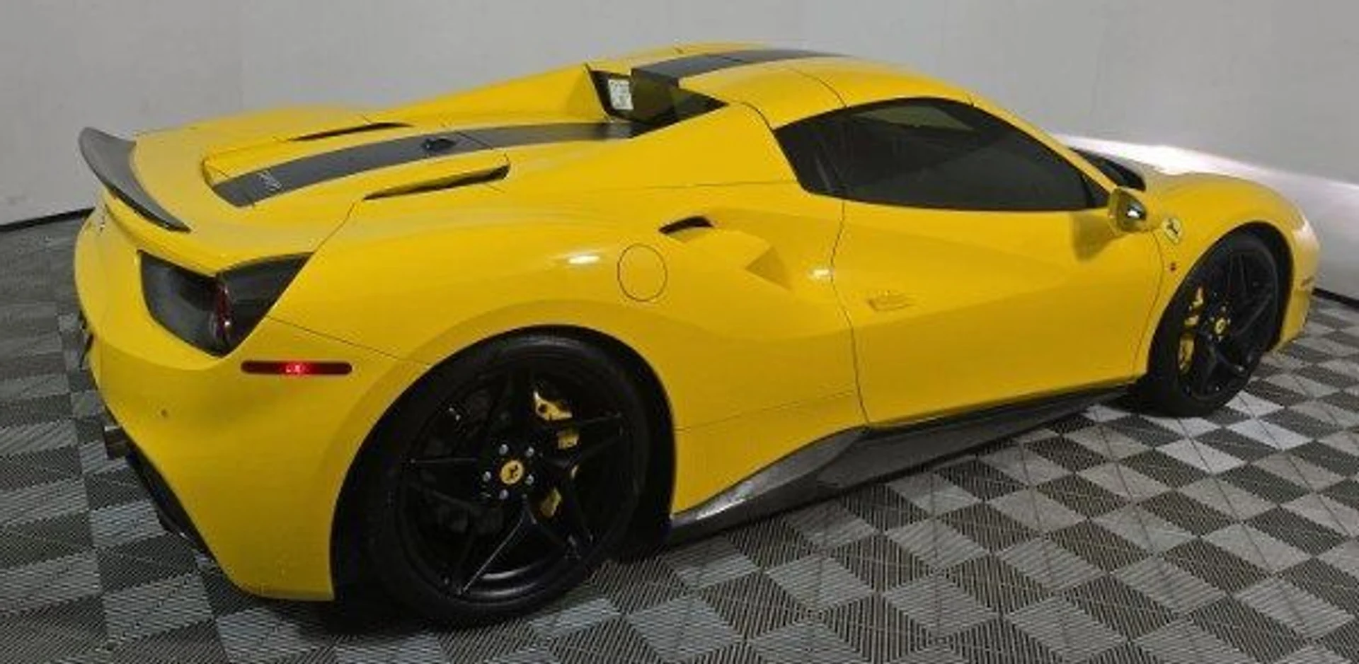 mph001_677189388_b81d62acfe5dcb06e3c931ff6fcc43cdx_96e2c4fd41