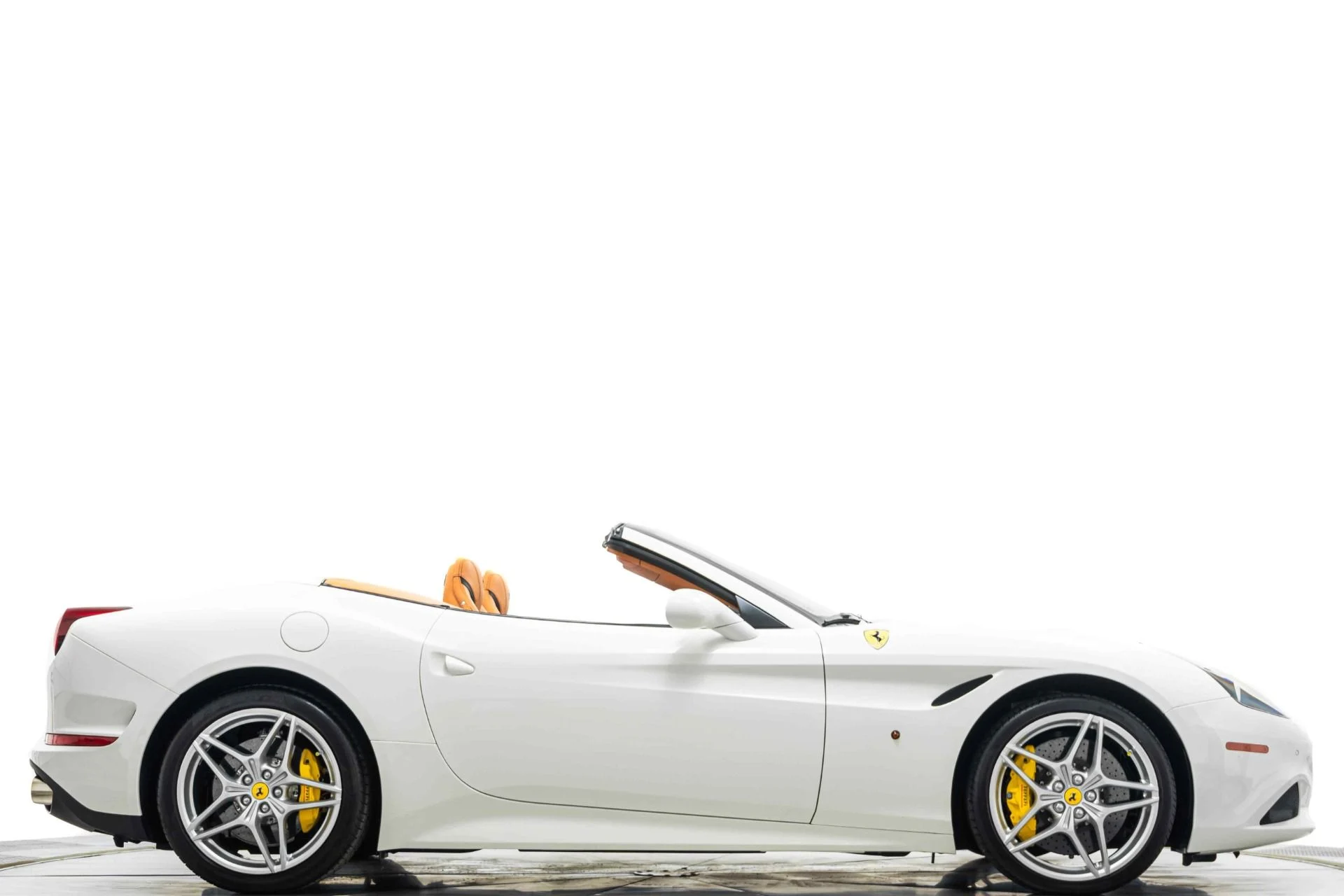 mph001_689169995_Used_2015_Ferrari_California_T_Very_Low_Miles_Daytona_Seats_Sport_Wheels_1774471674_1a6c9ac0ff