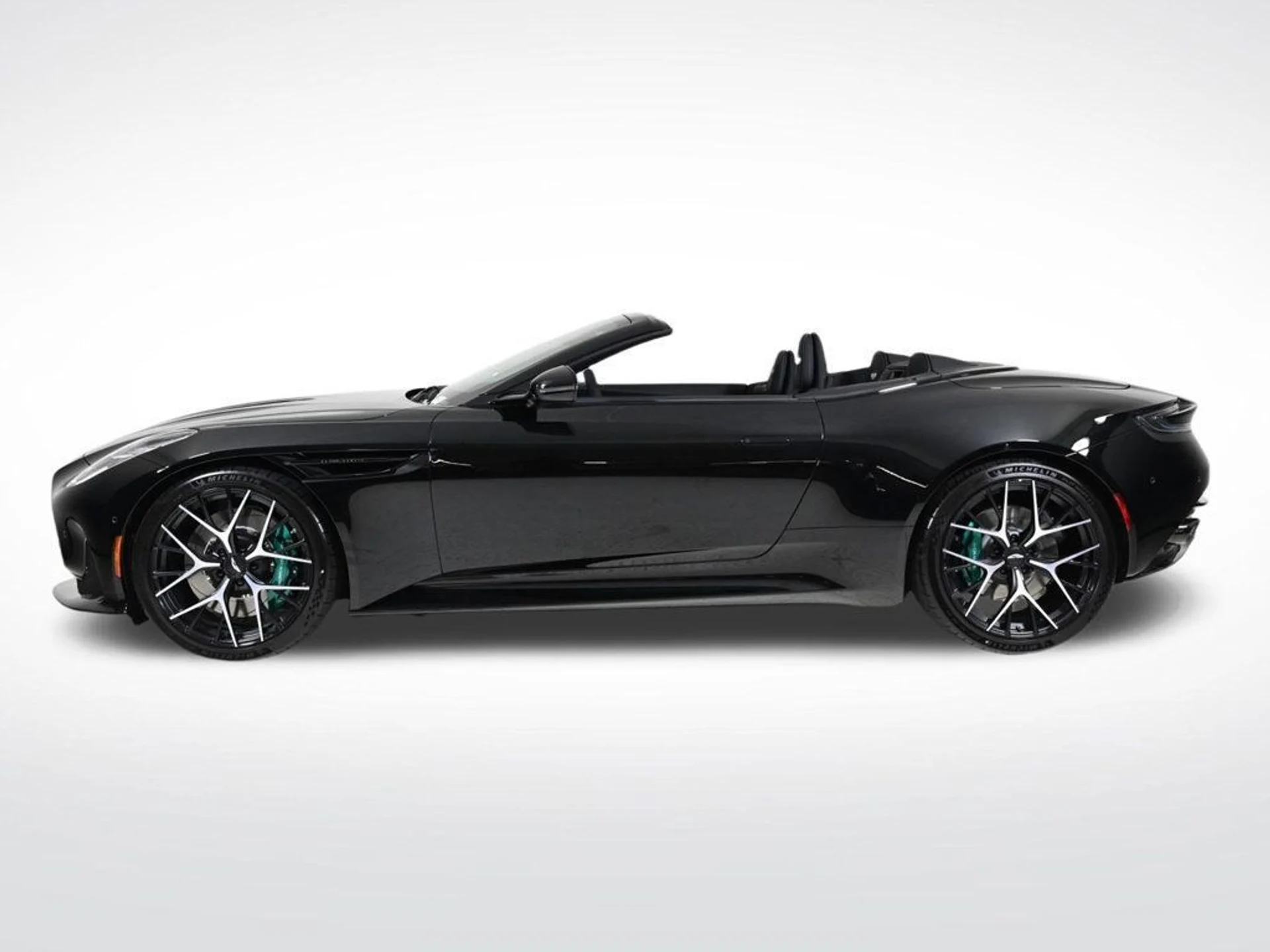 mph001_689361533_new_2026_aston_martin_db12_volante_11350_22900946_2_1024_b7a9cf2d7f
