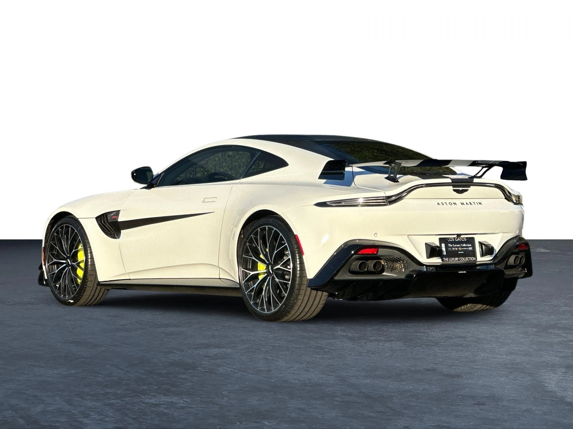 mph001_724396138_Used_2022_Aston_Martin_Vantage_F1_Edition_1765551966_fdc8b825da