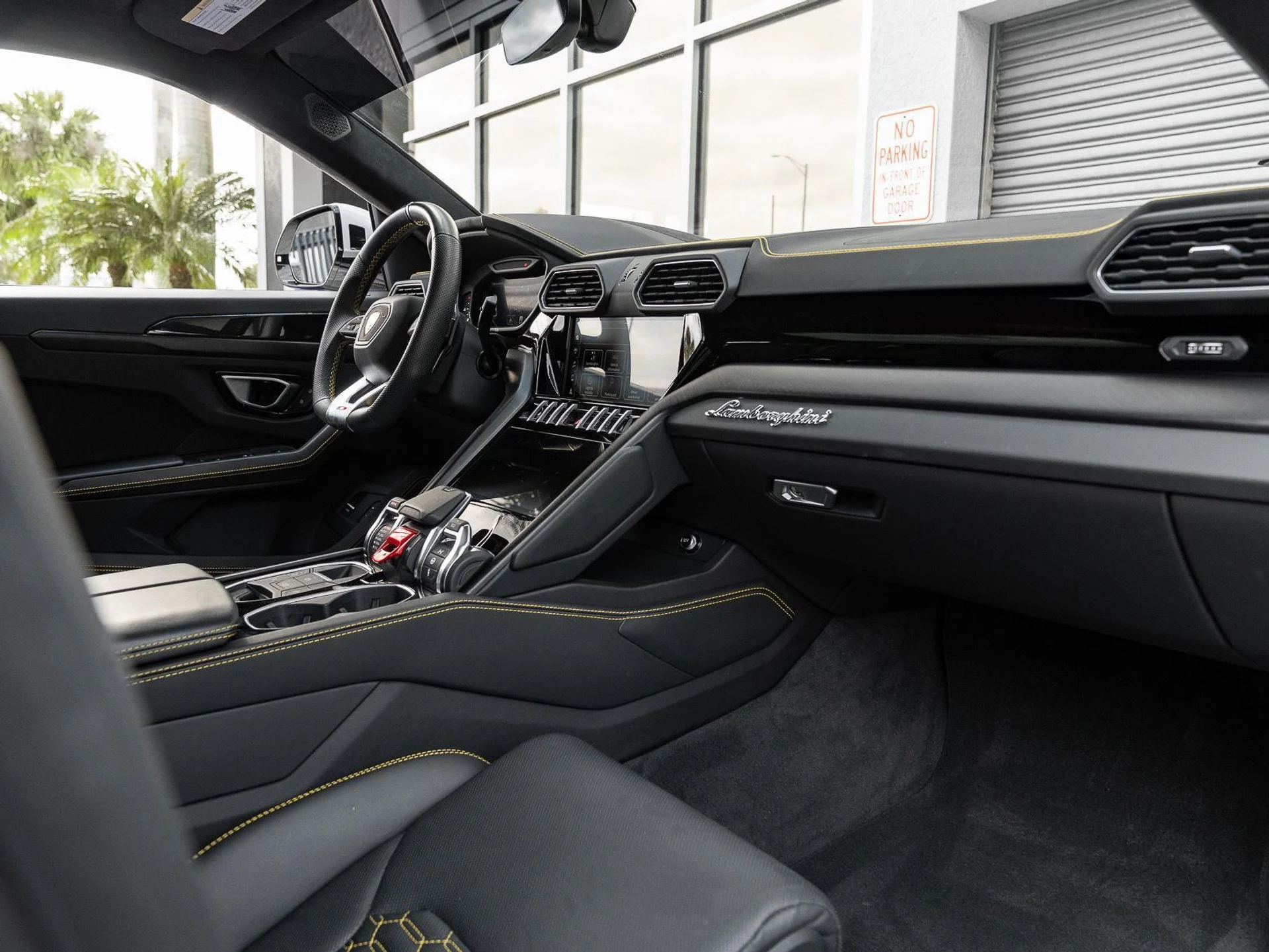 mph001_724944560_Used_2022_Lamborghini_Urus_AWD_1777086154_92d366e01f