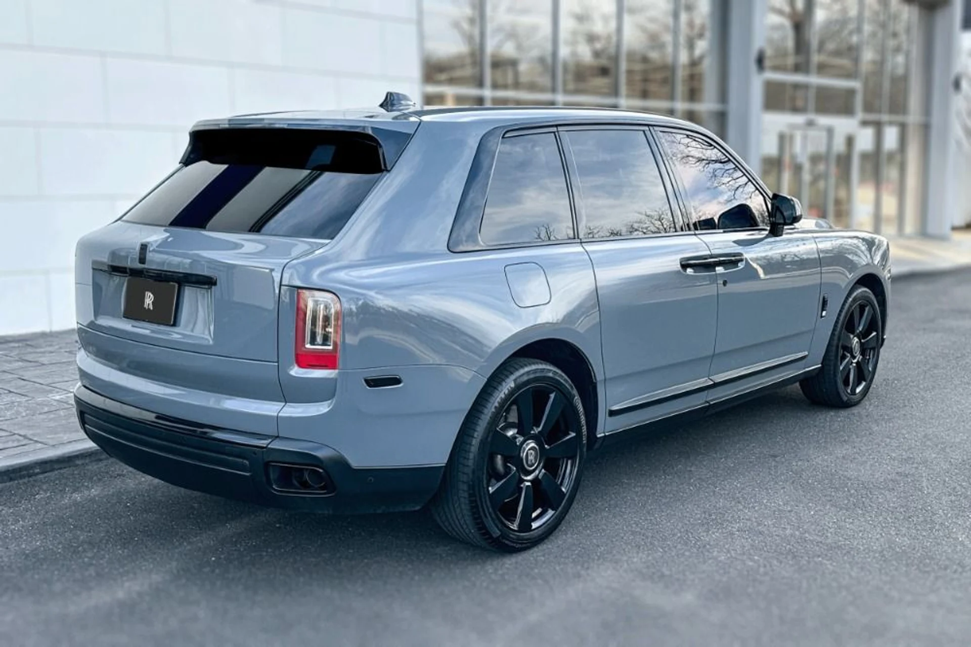 mph001_72906080_Used_2021_Rolls_Royce_Cullinan_1768907179_34ad002a43