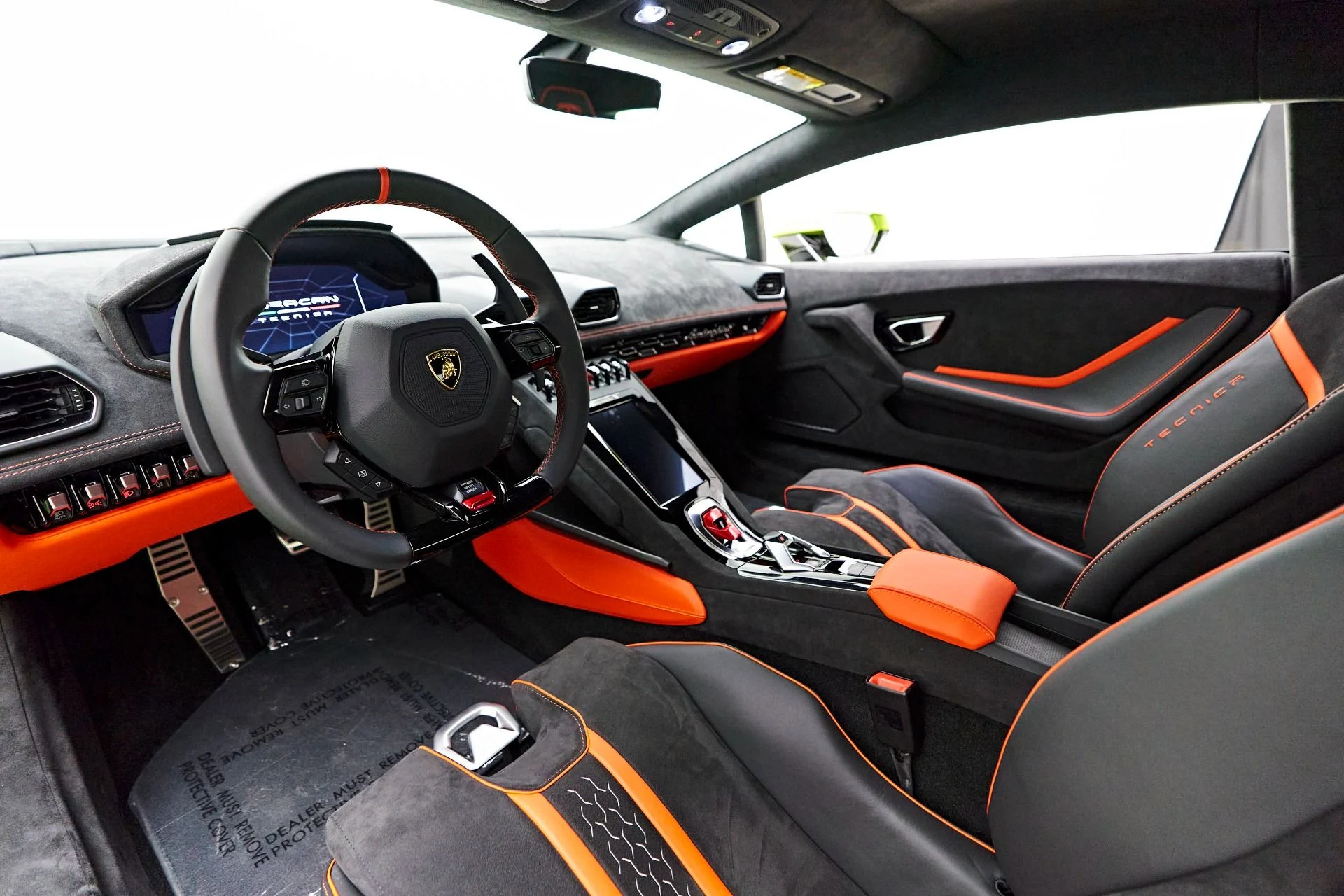 mph001_755790098_Used_2023_Lamborghini_Huracan_Tecnica_Base_1715640571_268f5263be