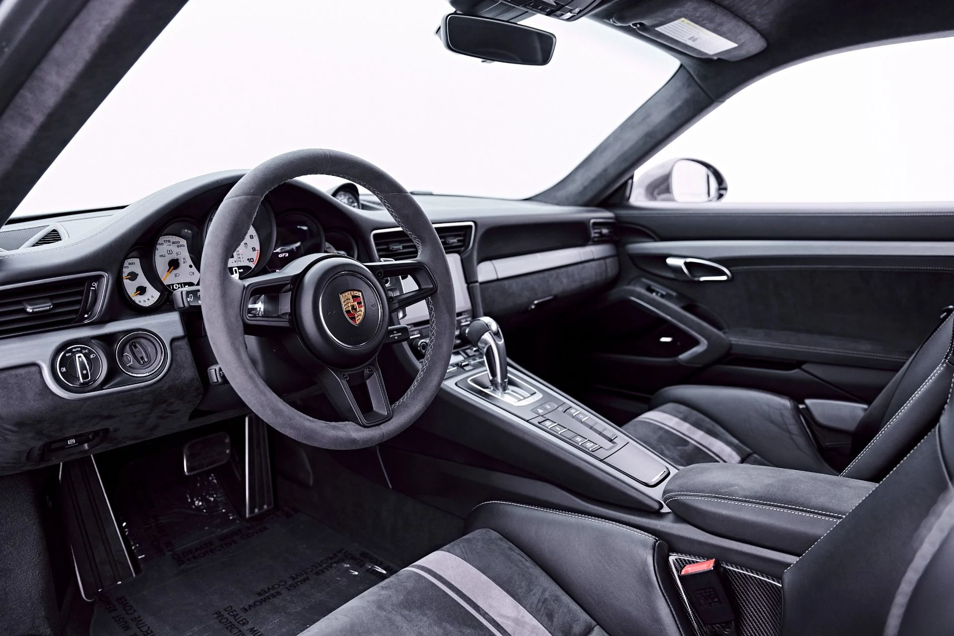 mph001_760262564_Used_2018_Porsche_911_GT_3_1782763282_8a21f2a750