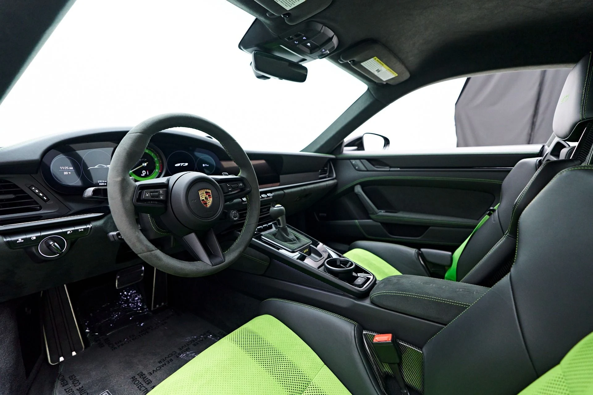 mph001_761591544_Used_2022_Porsche_911_GT_3_1755812570_a2a750cc52
