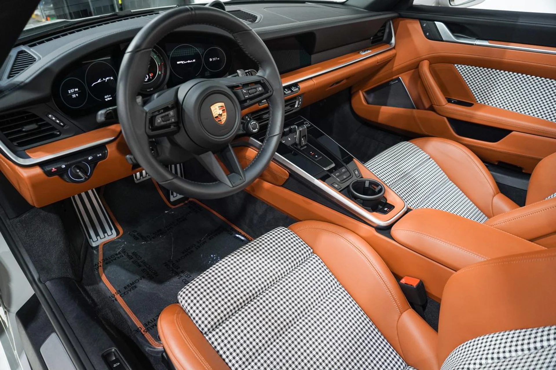 mph001_765443149_0fe51bdaef3cb052f2bf94f3f60f4efd_620256f78f