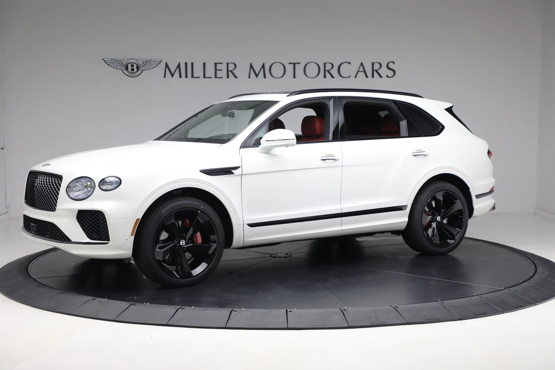 mph001_770505700_New_2025_Bentley_Bentayga_V8_d64648051c
