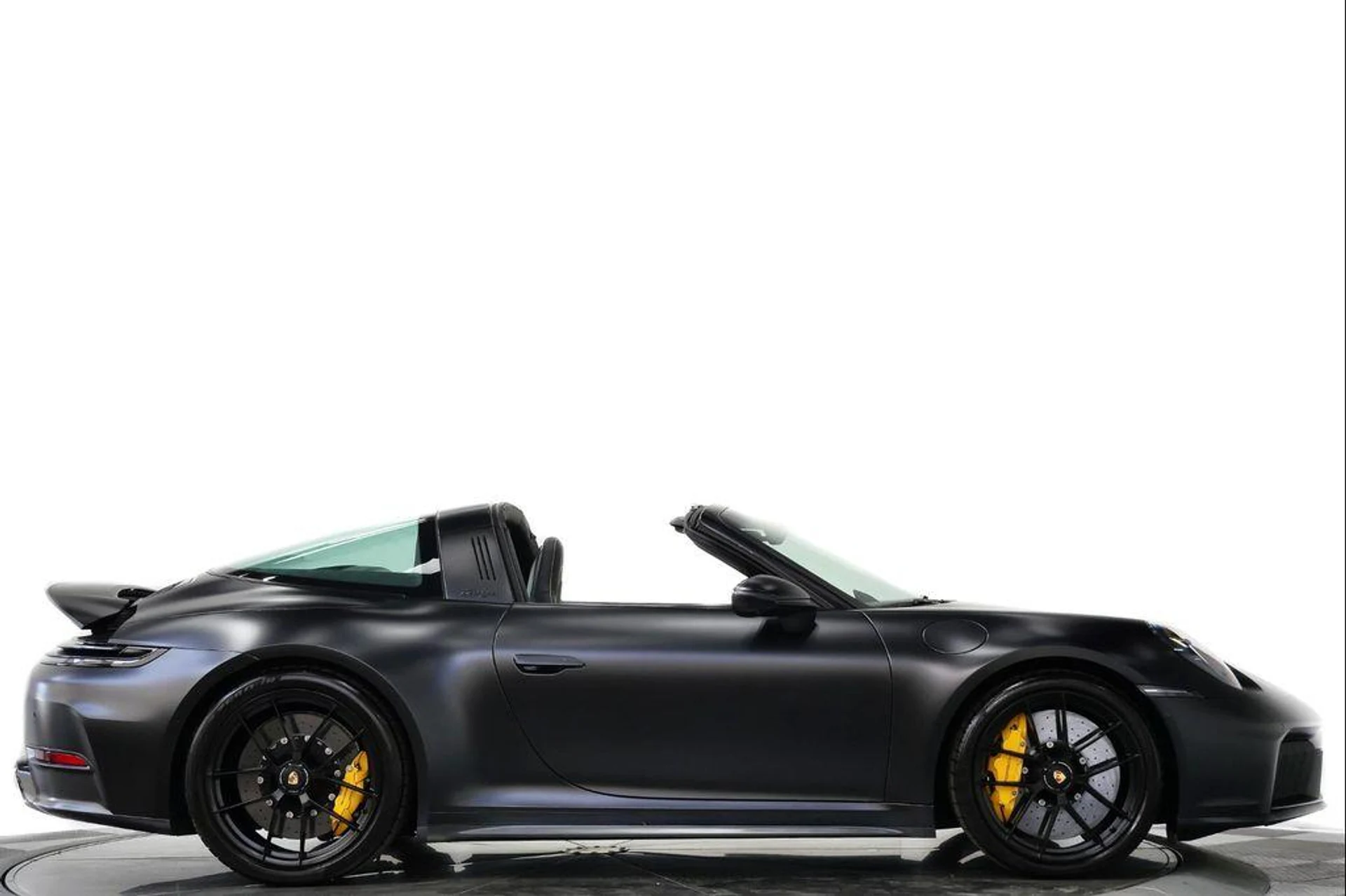 mph001_77900673_L_Qw_Gqs_dc_Hz6_I0_Y6_Gvkef_UBZ_4o_M_f4579dc881