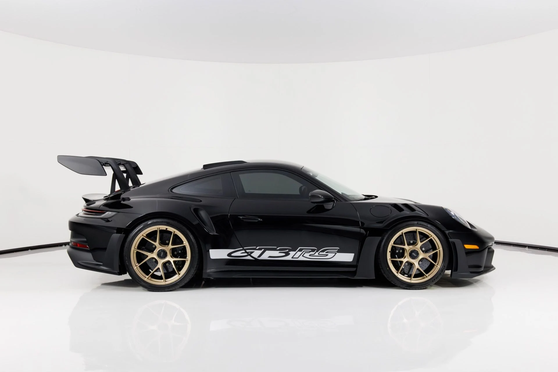 mph001_793091717_Used_2025_Porsche_911_GT_3_RS_1767383443_d63edf4622