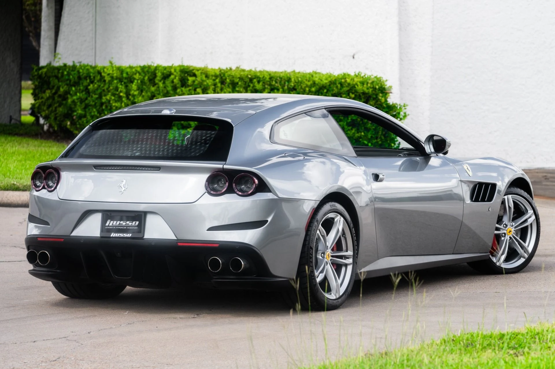 mph001_797757423_Used_2019_Ferrari_GTC_4_Lusso_1759771823_f226a89bb8