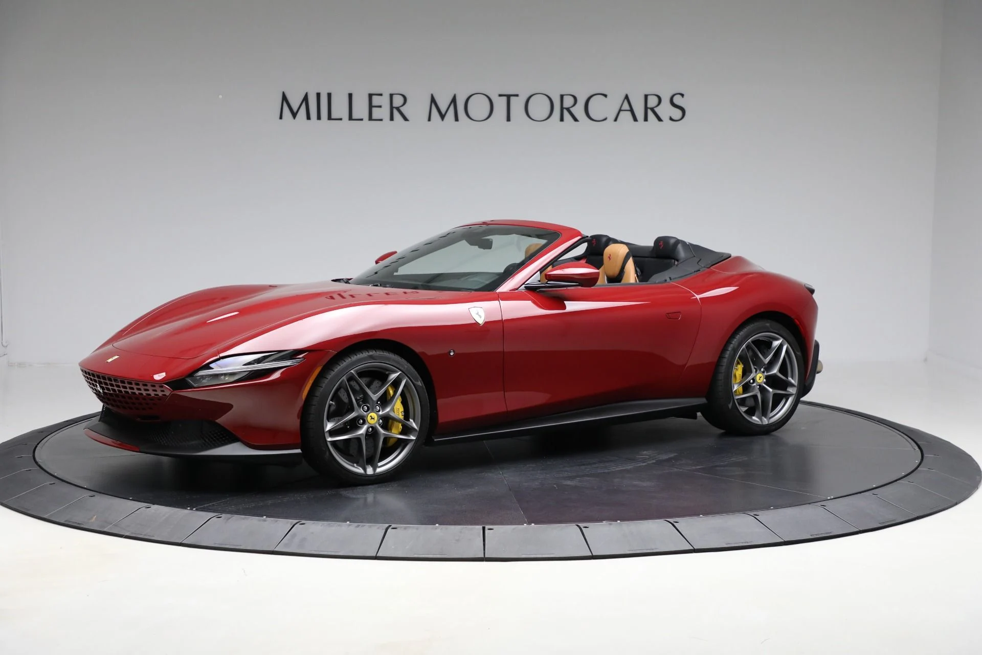 mph001_801252208_Used_2024_Ferrari_Roma_Spider_e434374ffa