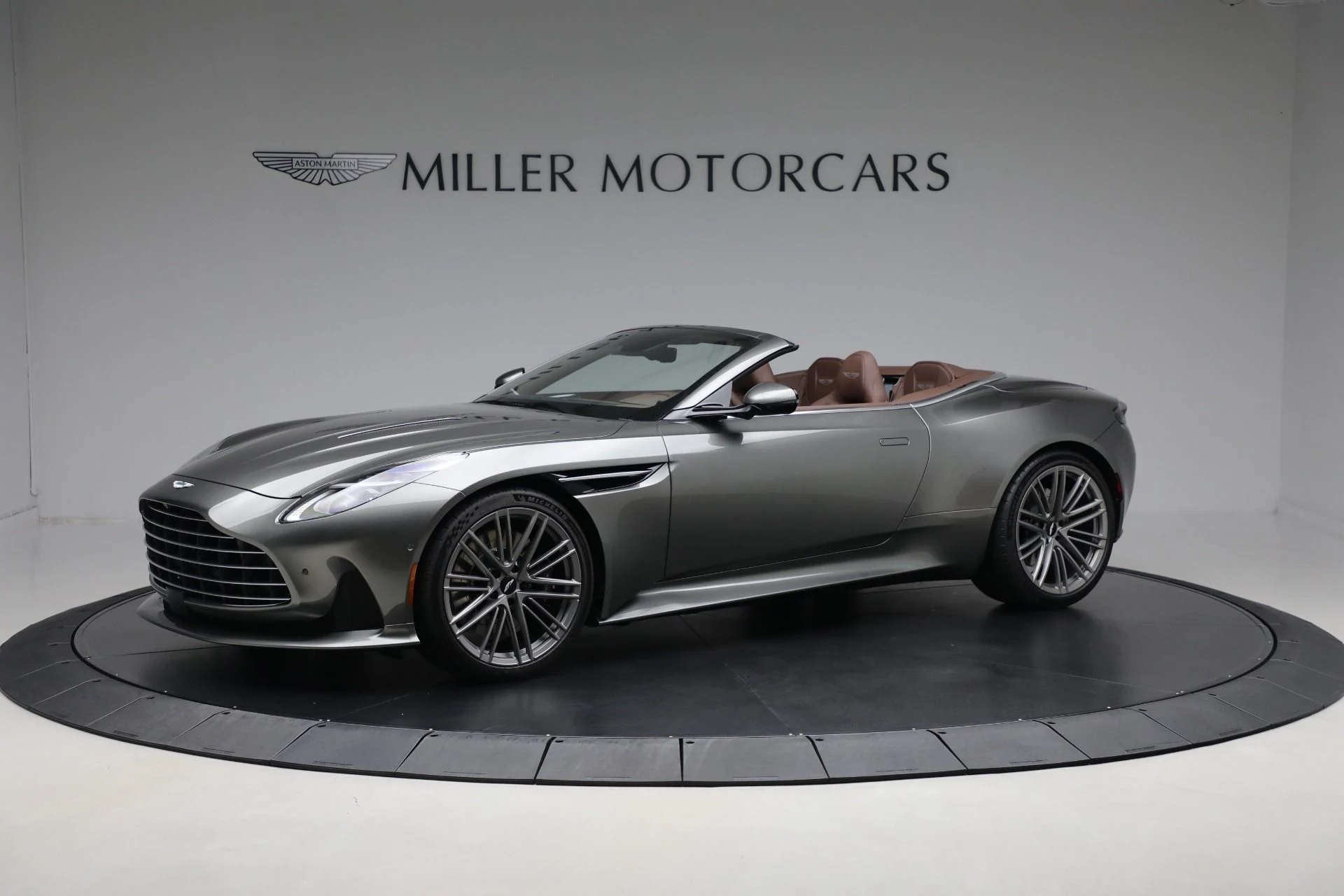 mph001_806566838_New_2026_Aston_Martin_DB_12_Volante_e0c0d3bf59