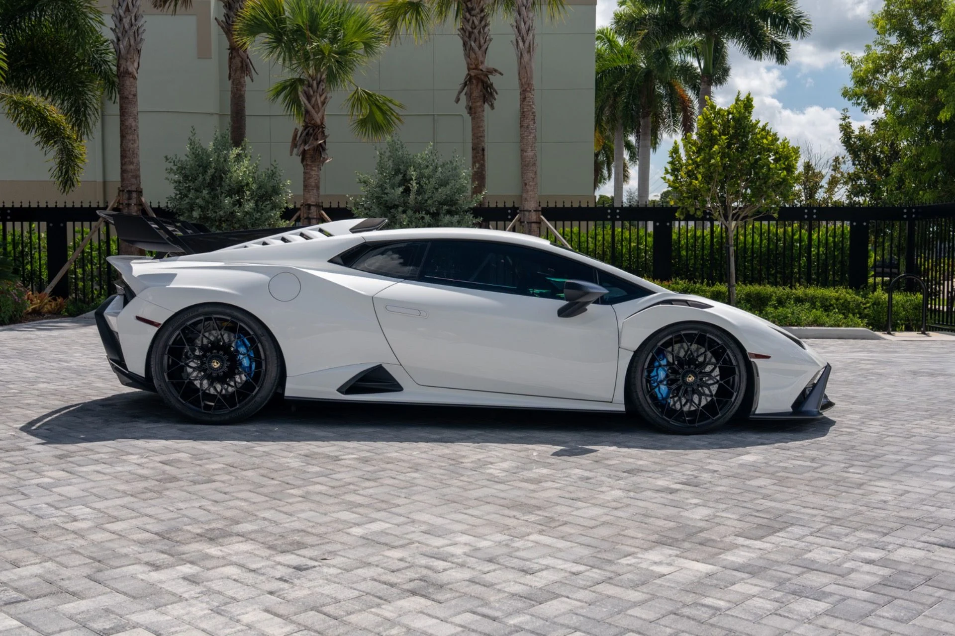 mph001_807024350_Used_2021_Lamborghini_Huracan_STO_1787070188_52f131975e